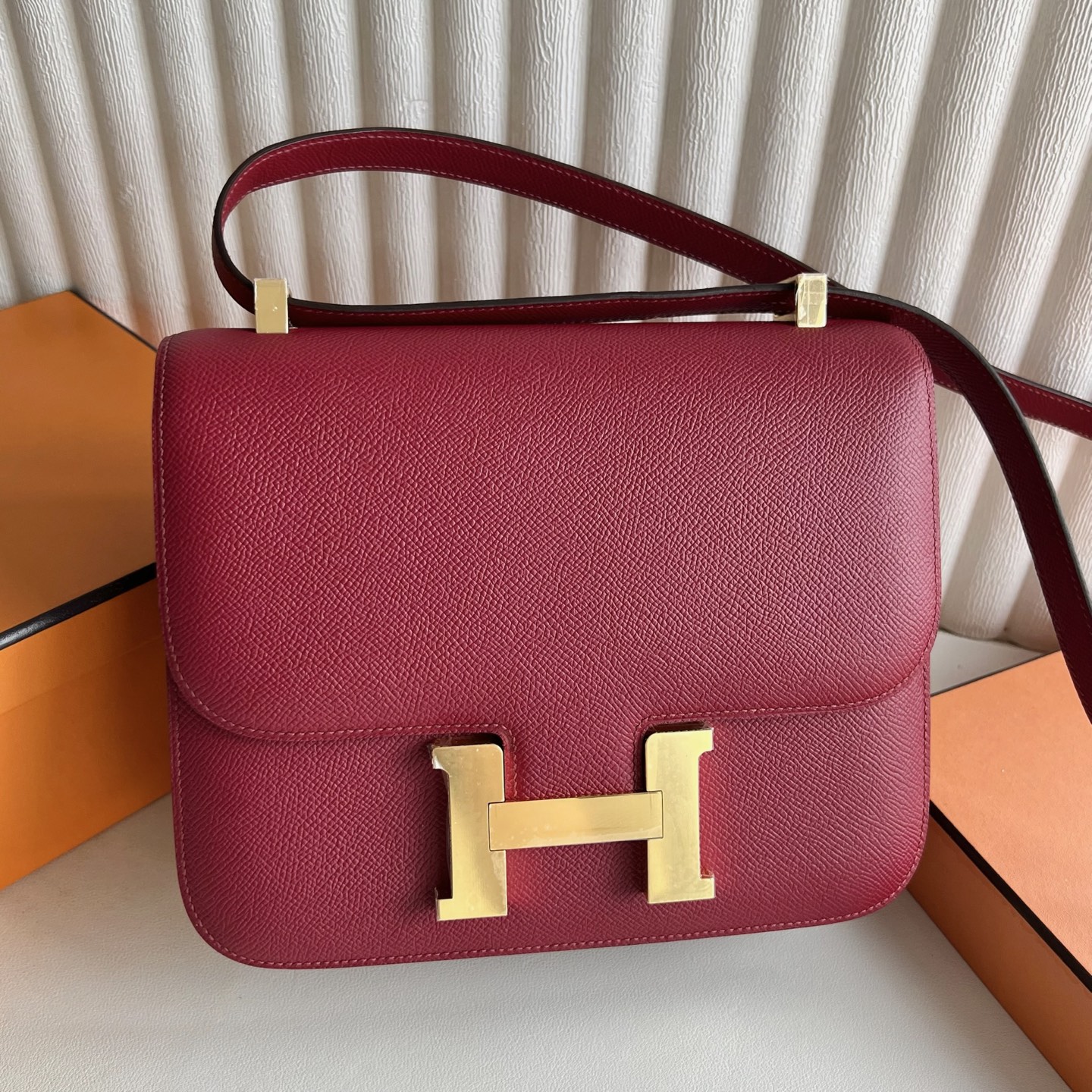 Constance 24cm Epsom original imported German palm print Color: K1 pomegranate red, fully handmade wax stitching, gold buckle, customized✈️