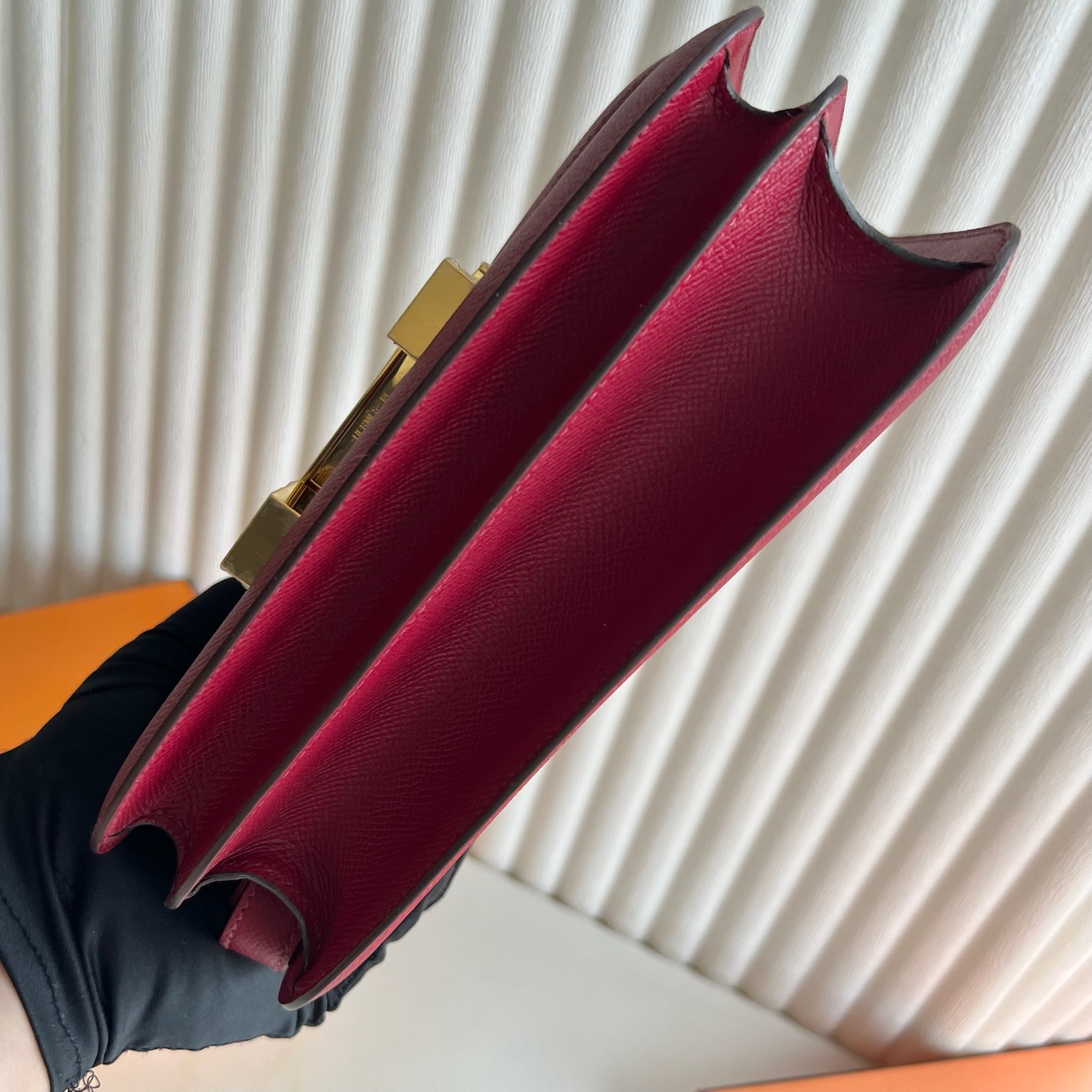 Constance 24cm Epsom original imported German palm print Color: K1 pomegranate red, fully handmade wax stitching, gold buckle, customized✈️ - Image 10