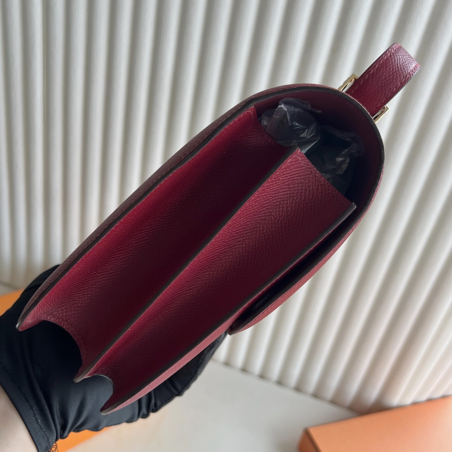 Constance 24cm Epsom original imported German palm print Color: K1 pomegranate red, fully handmade wax stitching, gold buckle, customized✈️ - Image 9