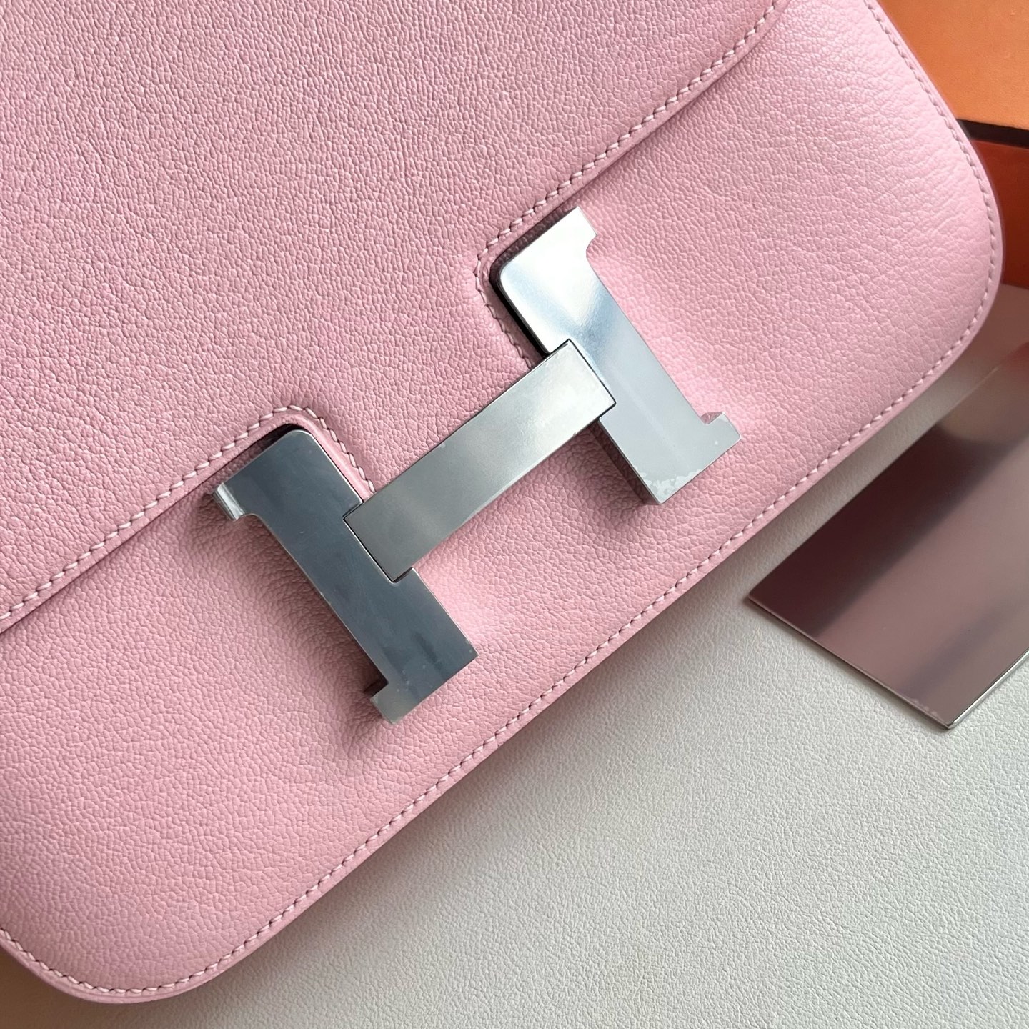 Constance 1-24 Single Layer Mirror Chever Color: 3Q new pink Rose Sakura, fully handmade wax thread sewing Silver buckle customized✈️ - Image 2