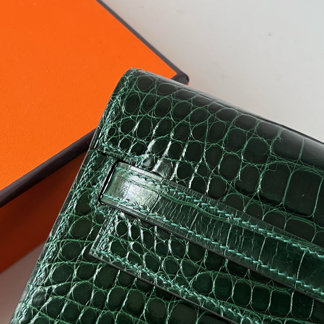 Kelly to go glossy American crocodile 67 emerald gold buckle fully handmade wax stitching Ghw Stock - Image 2