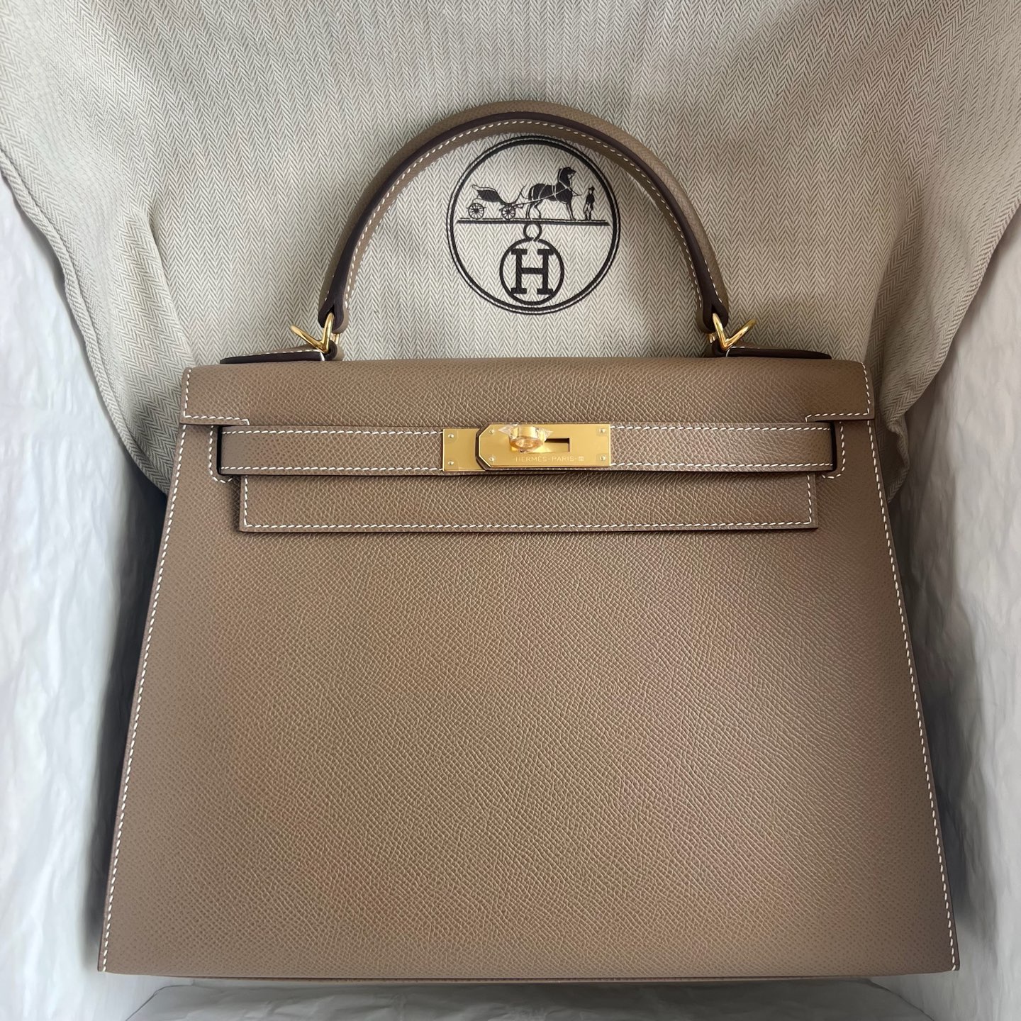Kelly 28cm Epsom original imported German palm print Color: 18 Elephant Gray Etoupe Fully handmade wax stitching Gold buckle customized✈️ - Image 11
