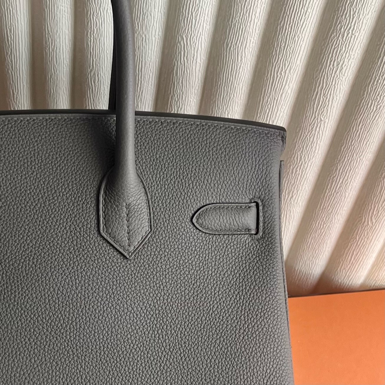 Birkin 30cm Togo original calfskin imported from Germany Color: 8F pewter gray inner spelling X9 mallow purple Phw Fully hand-waxed seams, original hardware, hand-engraved Silver buckle customized✈️ - Image 6