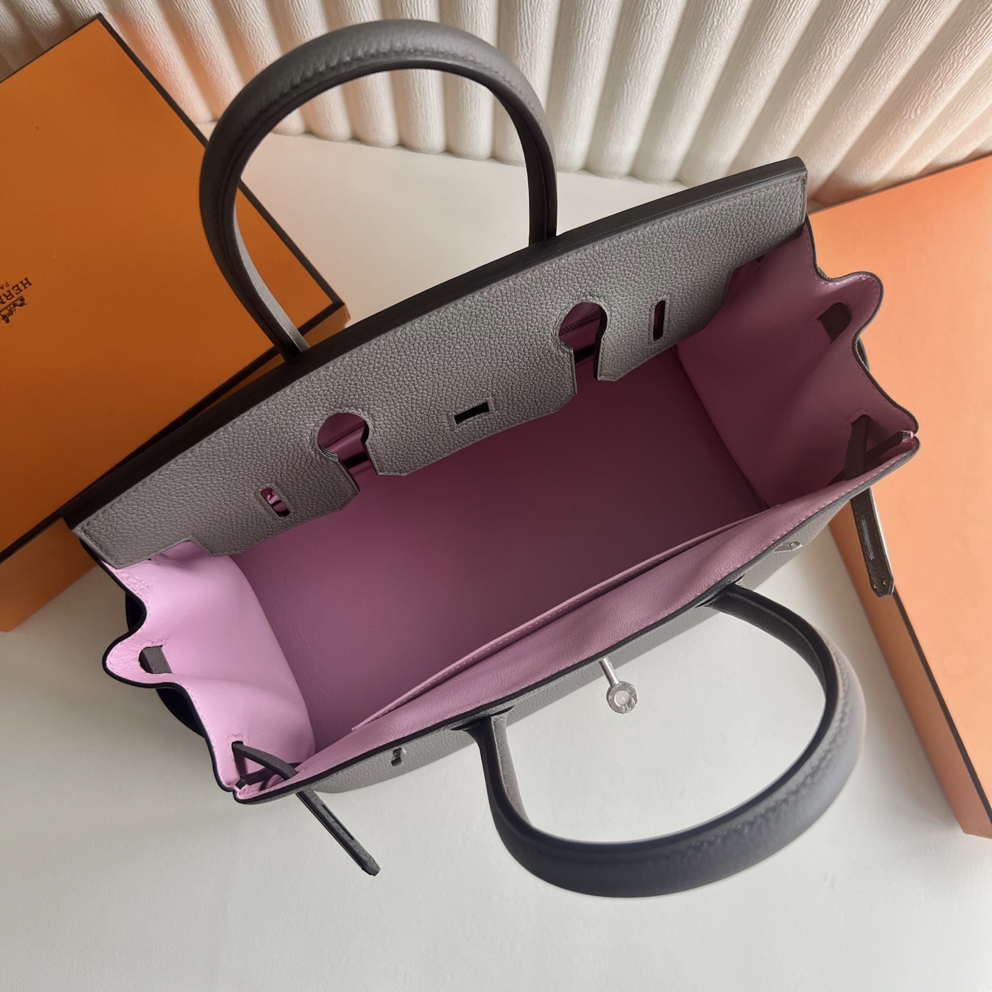 Birkin 30cm Togo original calfskin imported from Germany Color: 8F pewter gray inner spelling X9 mallow purple Phw Fully hand-waxed seams, original hardware, hand-engraved Silver buckle customized✈️ - Image 7