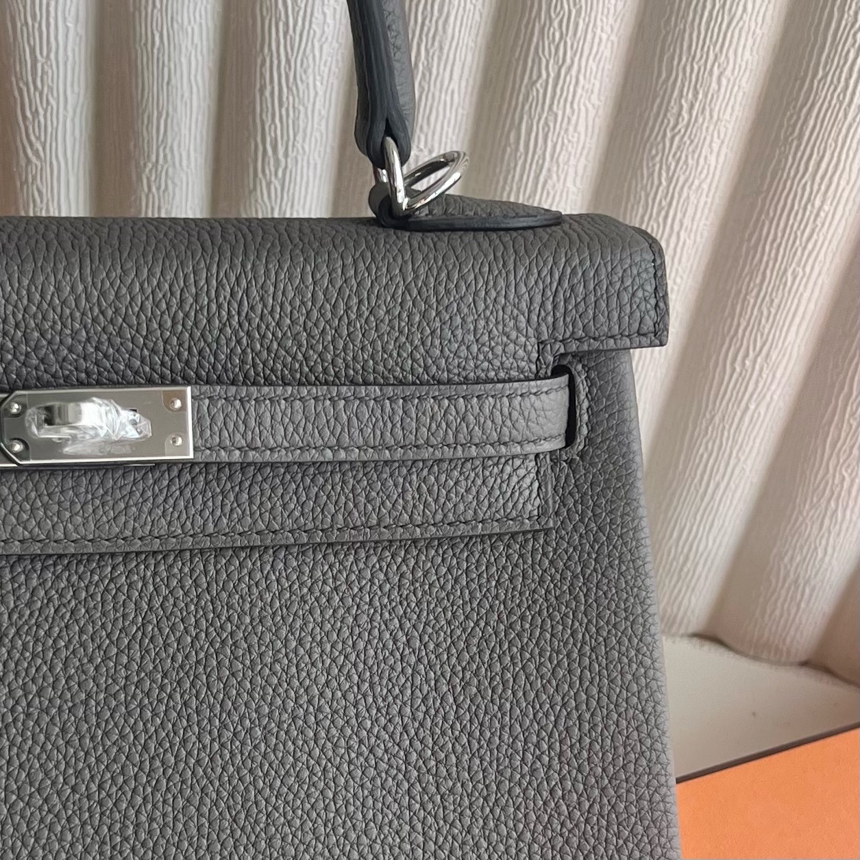 Kelly 25cm Togo original calfskin imported from Germany Color: 8F pewter gray, Etain silver buckle, fully handmade wax stitching Phw customized✈️ - Image 2
