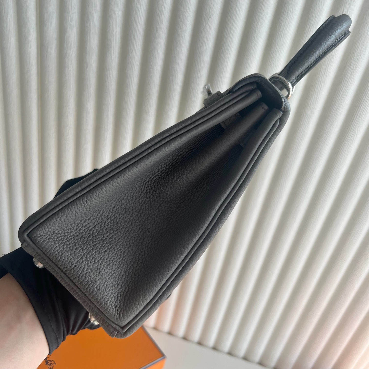 Kelly 25cm Togo original calfskin imported from Germany Color: 8F pewter gray, Etain silver buckle, fully handmade wax stitching Phw customized✈️ - Image 3