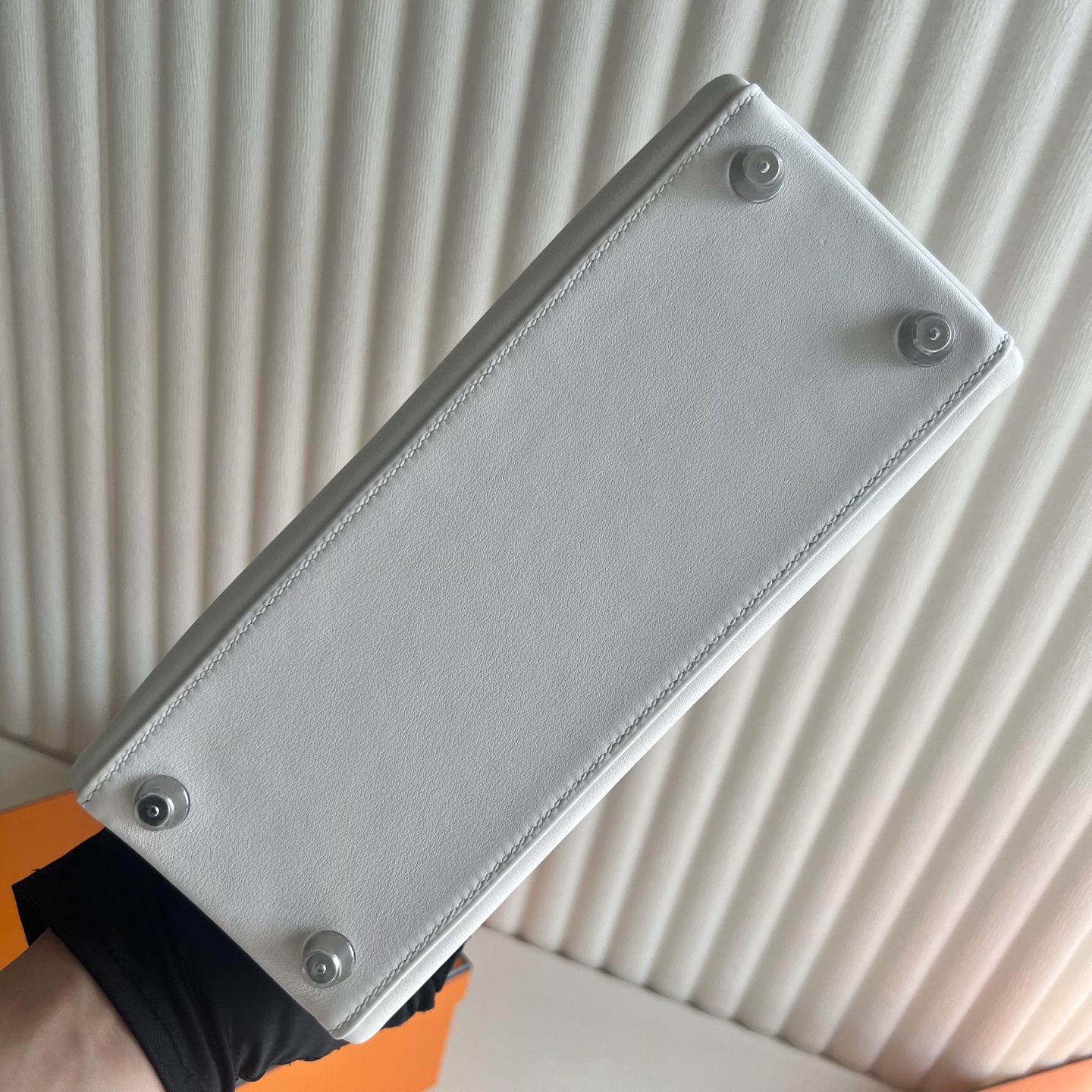 Kelly 25cm Swift original imported plain leather Color: M4 milk gray Gris Pale silver buckle, fully handmade wax stitching Silver buckle customized✈️ - Image 10