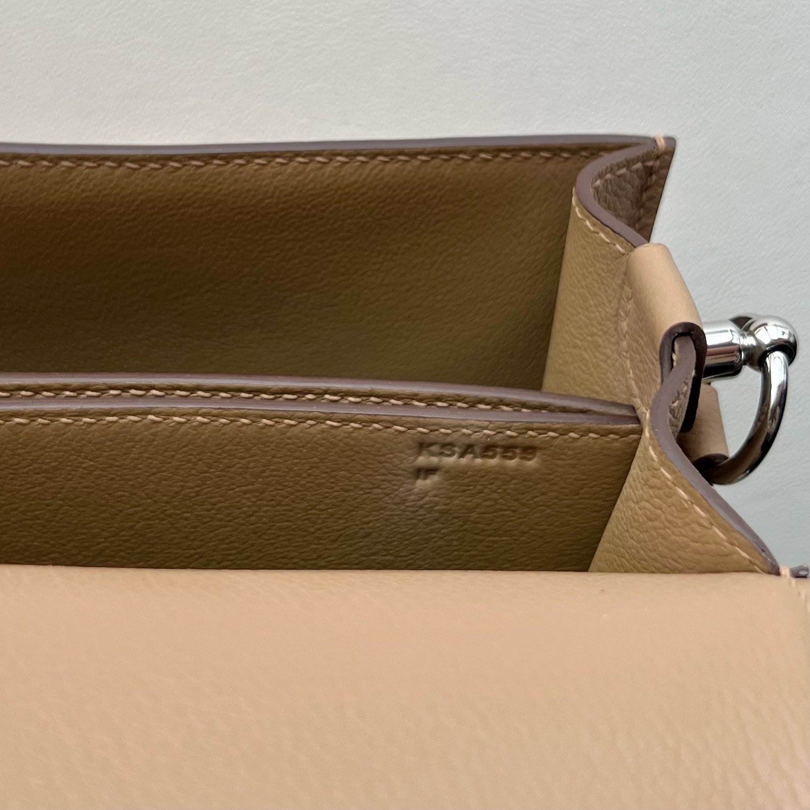 Roulis 18cm original imported Evercolor Color: 0M milk tea color Chai fully handmade wax thread sewing Silver buckle customized✈️ - Image 7
