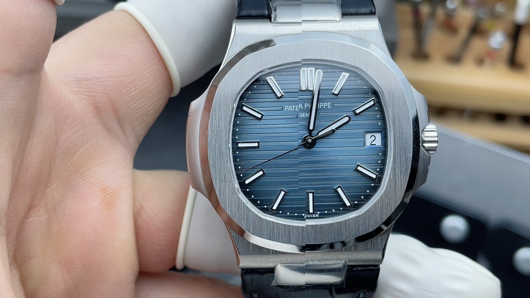 3K5711 Blue Face Parrot Leather Model - Image 2