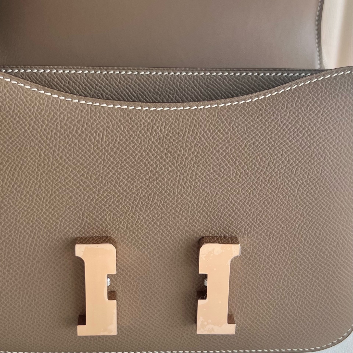 In stock Constance 1-18 mirror style🪞 Epsom Color: CD18 Elephant Gray Etoupe Rghw Fully handmade wax stitching Rose gold buckle Stock - Image 8
