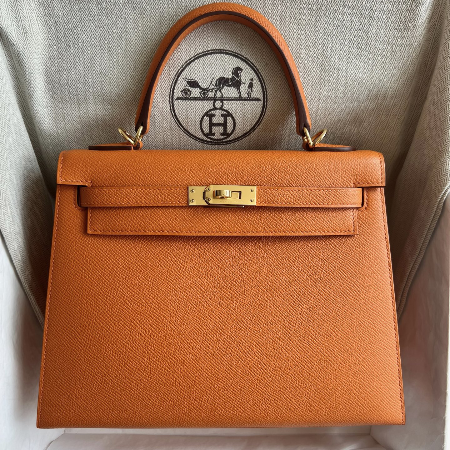 Spot Kelly 25cm Epsom Color: Ck93 Orange Orange gold buckle Fully handmade wax stitching Ghw Stock - Image 11