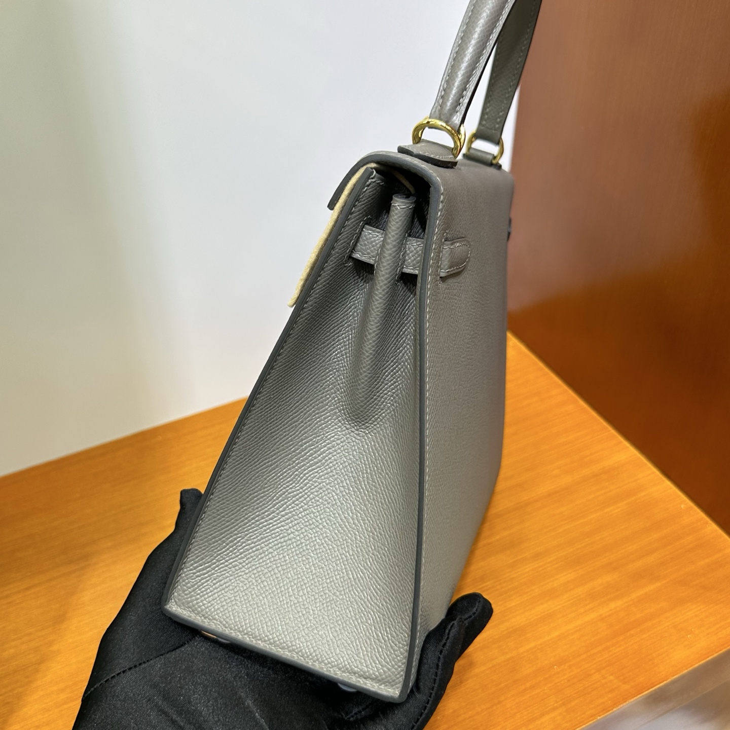 Kelly 25cm Epsom Color: 0L Cumulonimbus Gray Gris Meyer Fully handmade wax stitching Original hardware hand-engraved Gold buckle customized✈️ - Image 5