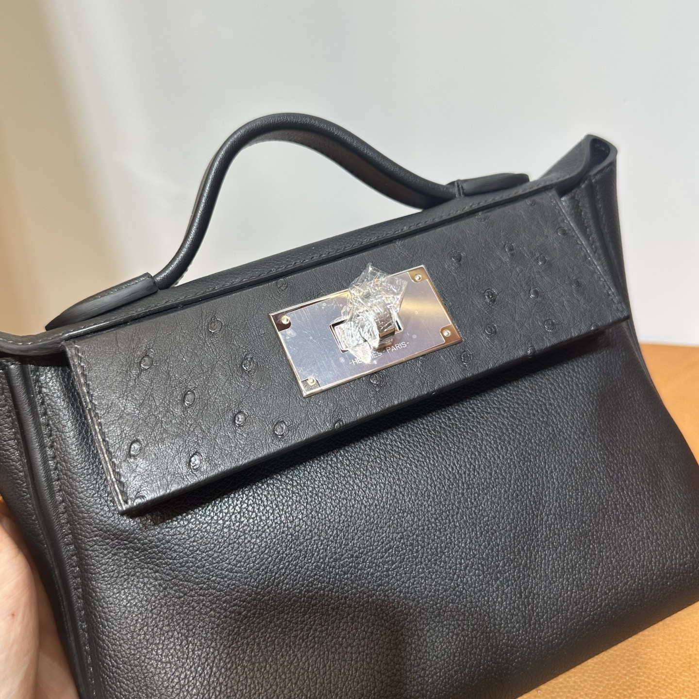 Mini 24/24 Touch 21cm Evercolor/Ostrich Color: Ck89 black Noir fully handmade wax thread sewing Silver buckle customized✈️ - Image 4