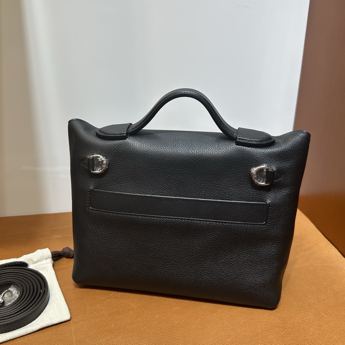 Mini 24/24 Touch 21cm Evercolor/Ostrich Color: Ck89 black Noir fully handmade wax thread sewing Silver buckle customized✈️ - Image 13