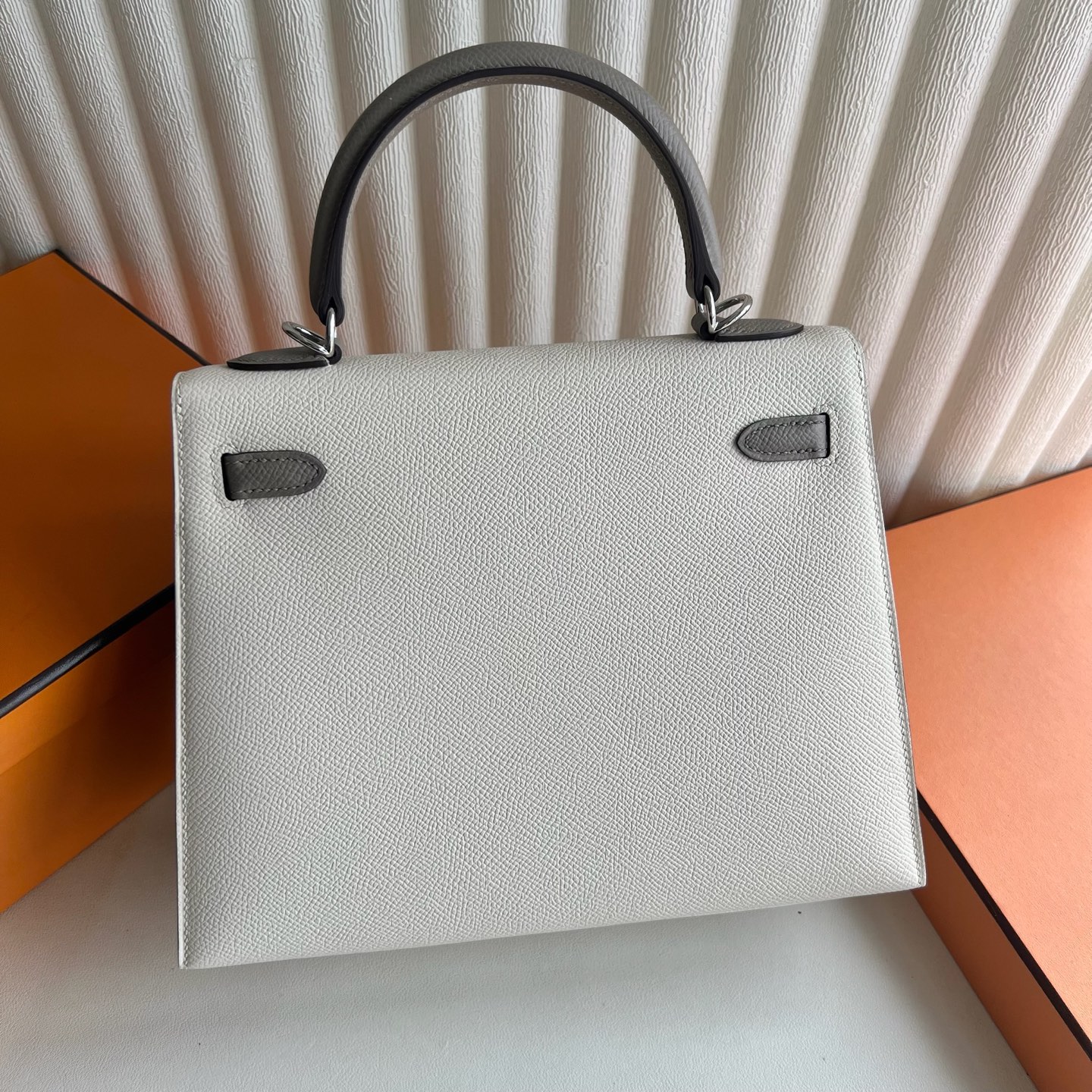 Kelly 25cm Epsom original imported German palm print Color: 10 Milkshake White/M8 Asphalt Gray Silver Buckle Fully handmade wax stitching, customized✈️ - Image 4