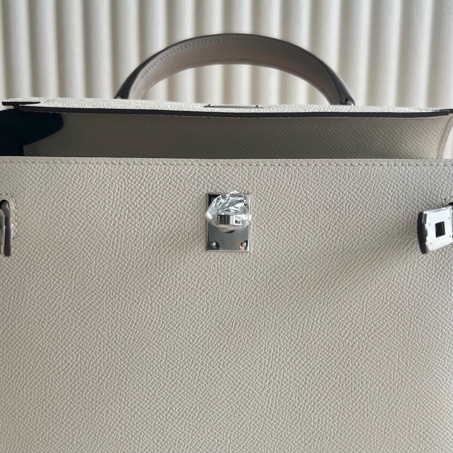 Kelly 25cm Epsom original imported German palm print Color: 10 Milkshake White/M8 Asphalt Gray Silver Buckle Fully handmade wax stitching, customized✈️ - Image 8