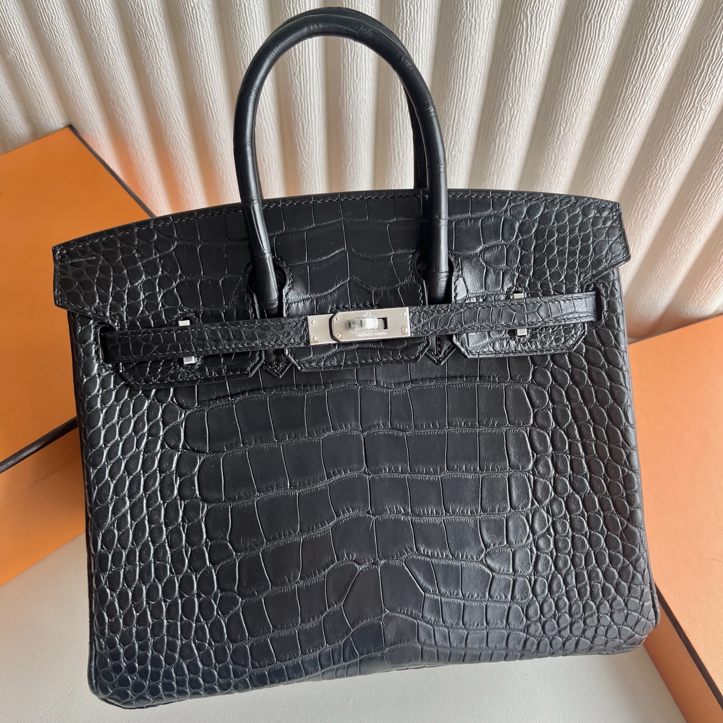 Birkin 25cm matte American alligator Color: Ck89 black Noir silver buckle Matte Alligator Crocodile fully hand-waxed seams Phw customized✈️