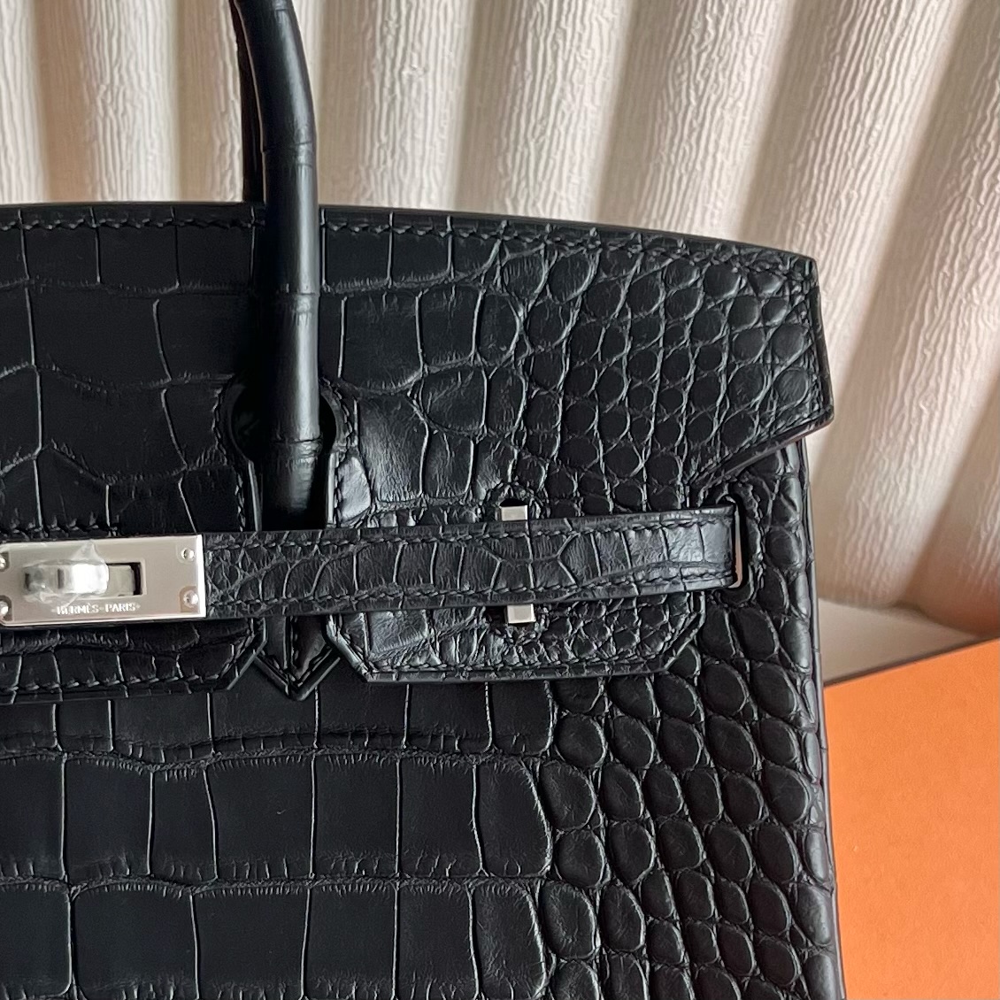 Birkin 25cm matte American alligator Color: Ck89 black Noir silver buckle Matte Alligator Crocodile fully hand-waxed seams Phw customized✈️ - Image 2