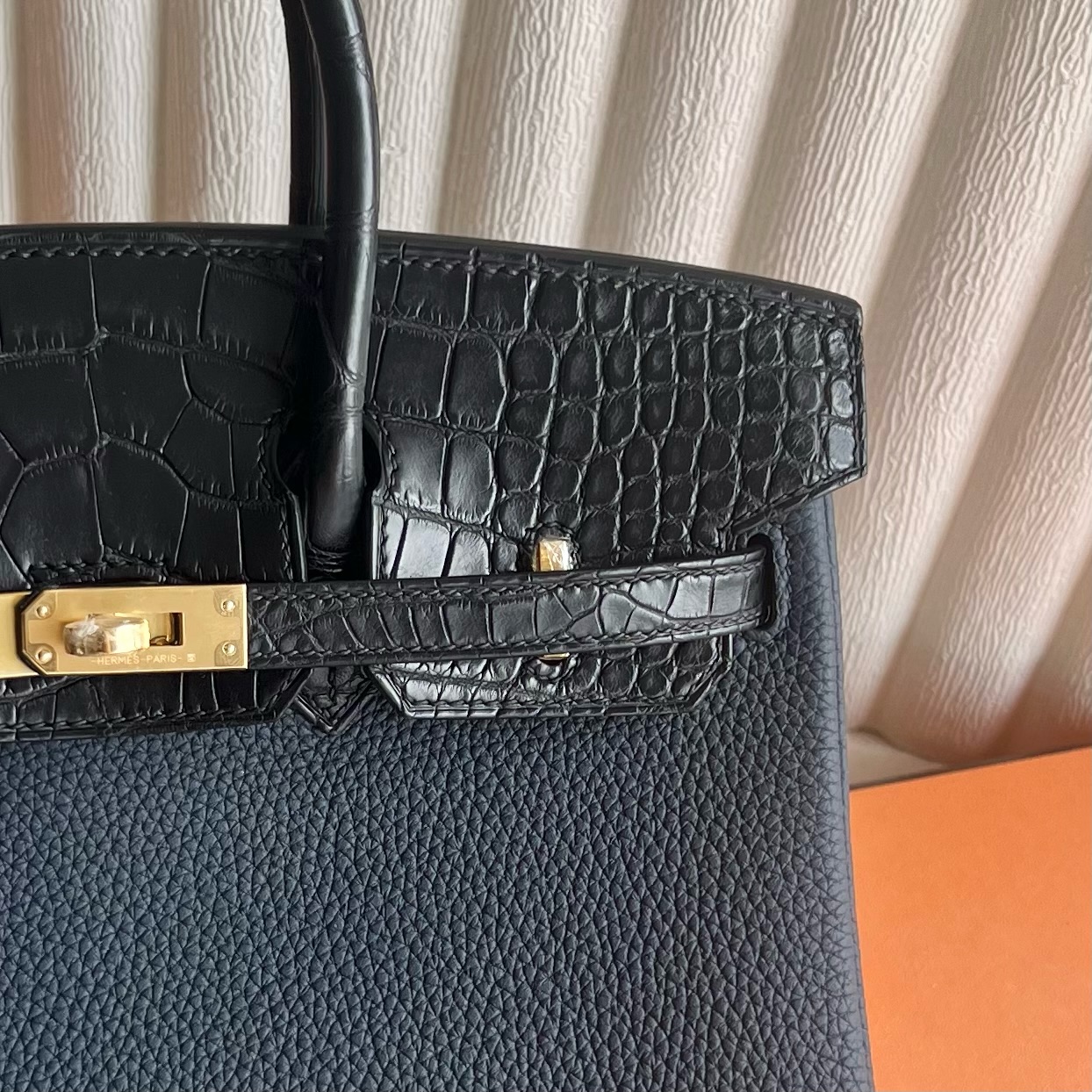 Birkin 25cm Touch Togo/Matte American Alligator Color: 78 navy/89 black Fully handmade wax thread sewing, gold buckle, customized✈️ - Image 2