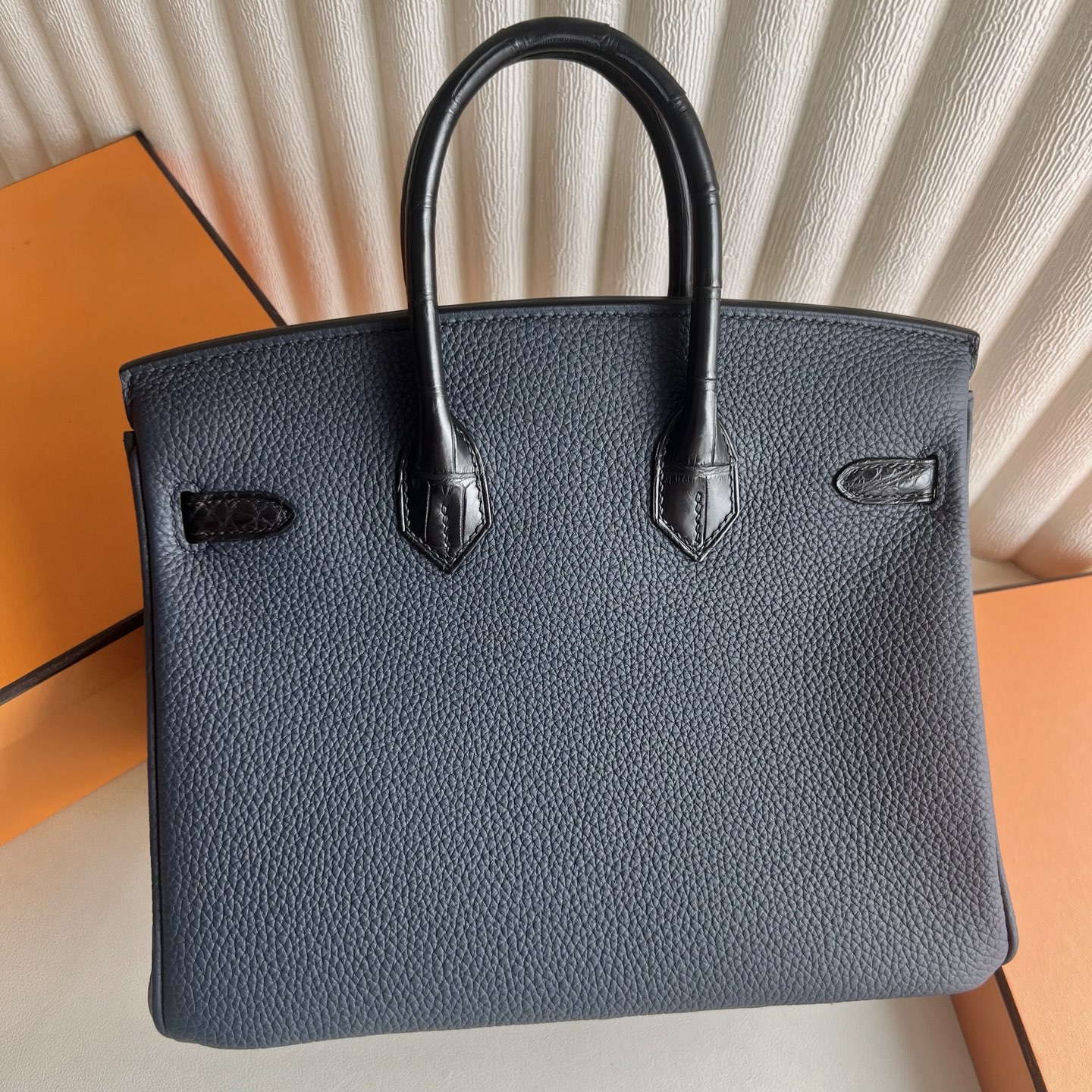 Birkin 25cm Touch Togo/Matte American Alligator Color: 78 navy/89 black Fully handmade wax thread sewing, gold buckle, customized✈️ - Image 5