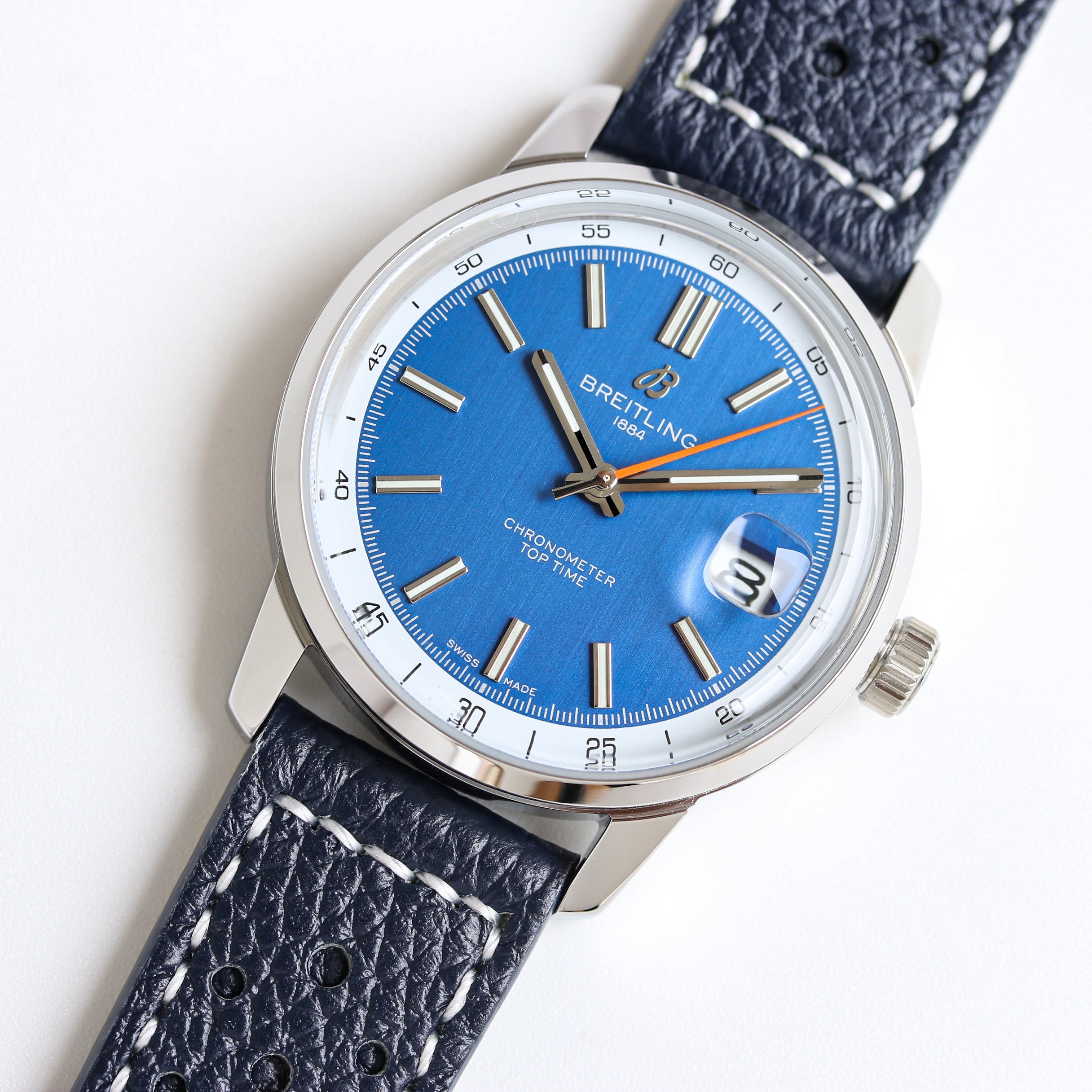 BLS Breitling's new model is born 🎮BN5 (launching a new height) 🏅️Breitling AB3113281A1X1 series New Breitling mechanical watch-Breitling TOP TIME series (chronometer Automatic 38mm)Special Edition 1⃣️With eye-catching colors and night light - Image 3