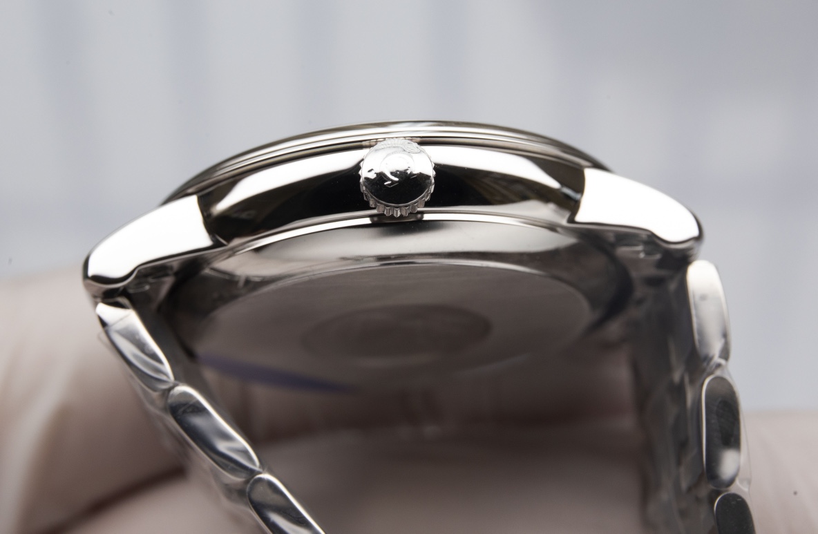 Omega-De Ville Series-Couple Watches! Genuine mold opening, 👏The lettering is the same as the original product with sun pattern, the curved surface is upgraded to high-definition arched double sapphire glass (clearer display, anti-scratch) 👏The back of the steel belt is also synchronized with the original laser product batch number! It took 9 months to make many corrections and upgrades to create a 1:1 shell model, striving for perfection! The diameter of men's clothing is 39.5mm, and the diameter of women's clothing is 32.7mm👏! The style adopts the original Citizen 8215® movement, which vibrates 28,800 times per hour, and has zero repair quality - Image 7