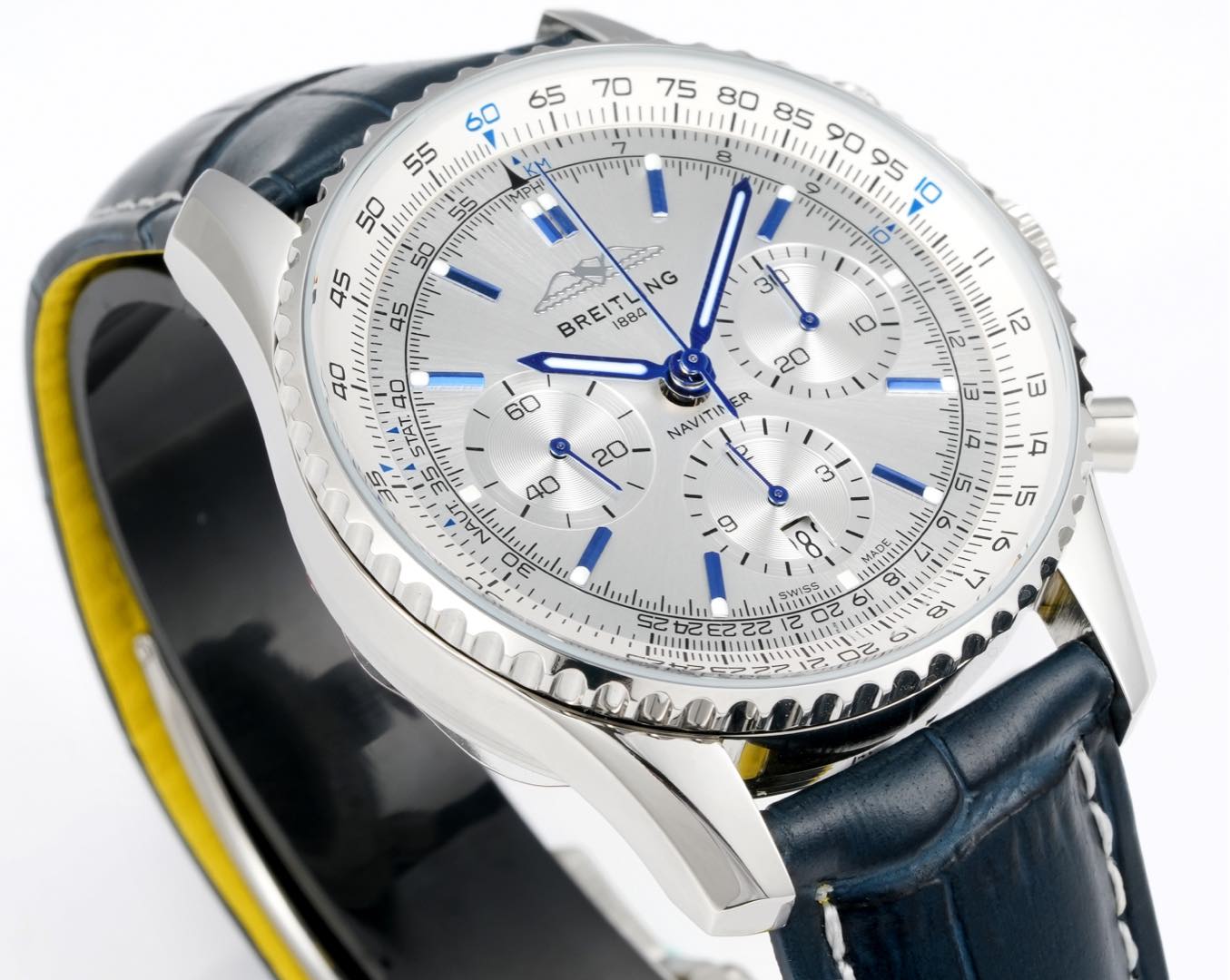 Produced by BLS: Breitling's new aviation chronograph watch🎮RW2 (Navitimer) 70th anniversary, Breitling reinterprets classic watches with bold colors - Image 5
