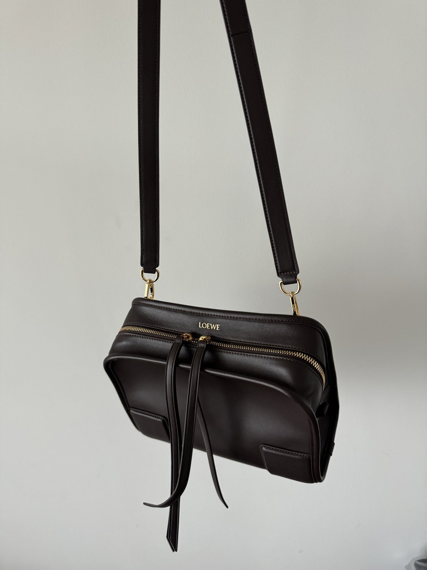 LOEWE Amazona small toast bag, dark brown, size 23-12-10
