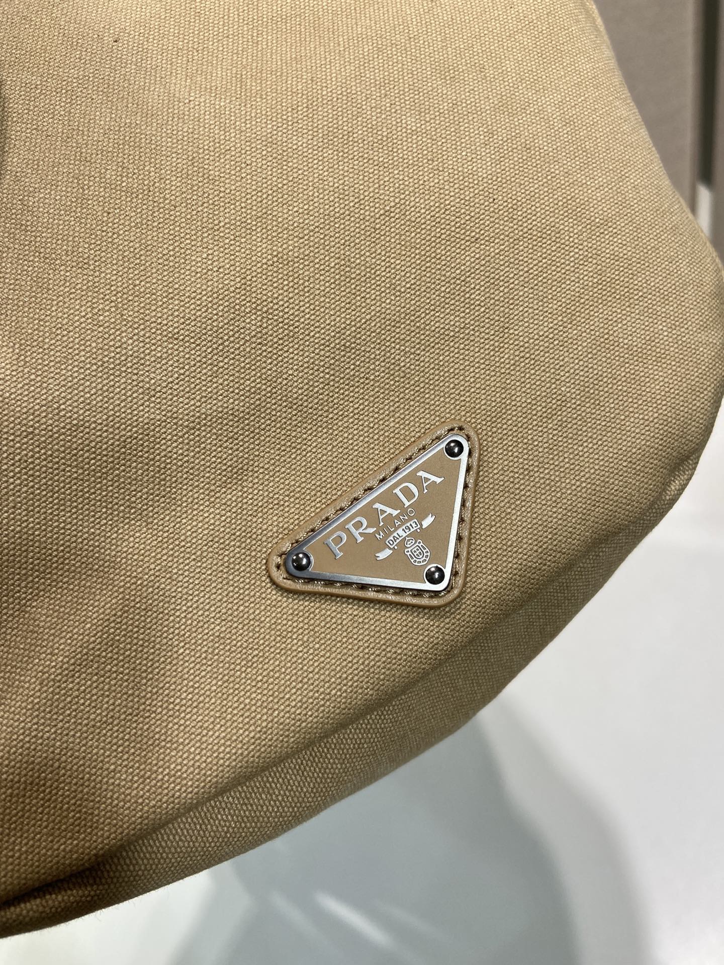 πNew travel bagππ2VC056ππ This travel bag interprets functionality with clean lines and bold elements, becoming a true expression of style - Image 9