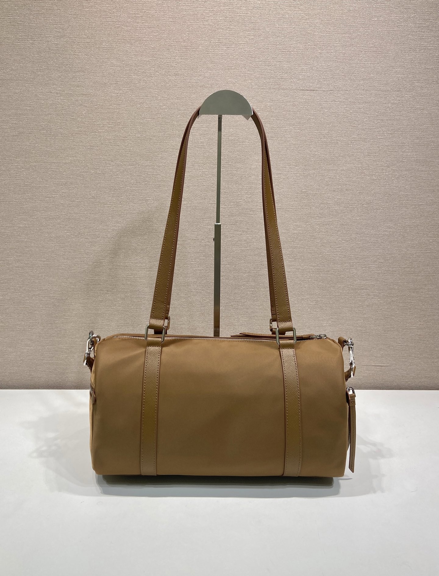 🎉New product🎉1BB154 luggage bag🎉🎉 This duffel bag has been redesigned into a modern, versatile shape - Image 5
