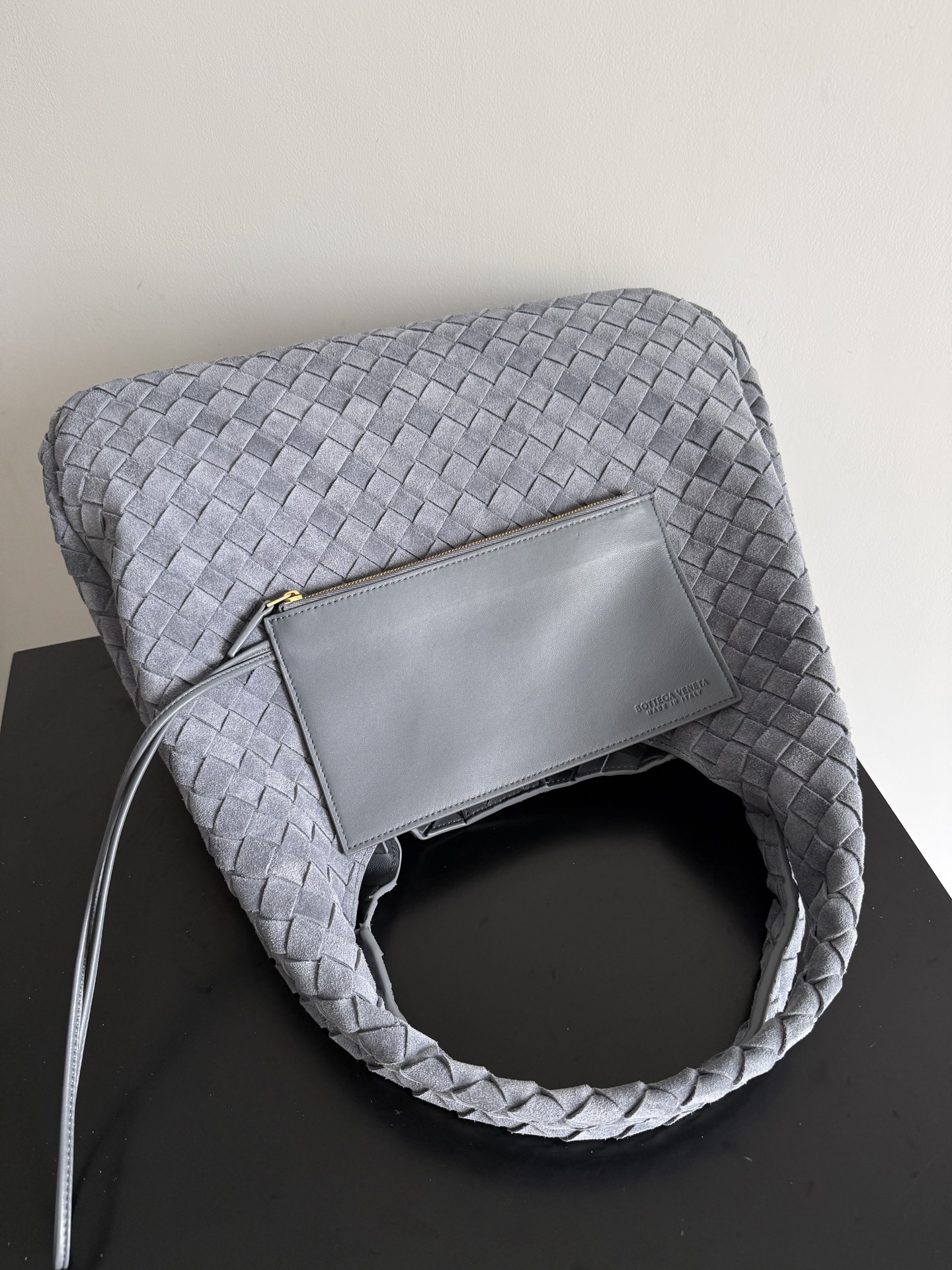 BOTTEGA VENETA's new Campana shoulder bag is now on the market~ First of all, I would like to praise the weight of this bag - Image 5