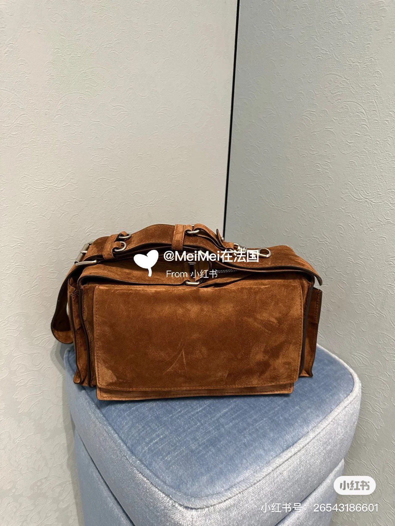 5BC205, Miu's new special style second-hand messenger bag, is made of ultra-heavy workmanship and made of ultra-hot suede - Image 15