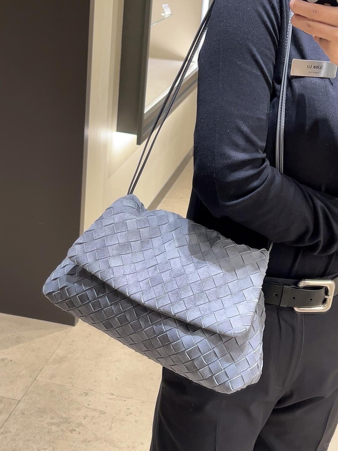 misty blue Hand-brushed matte lambskin Different reflective surfaces appear under different lights The weight is only the same as a canvas bag! - Image 3