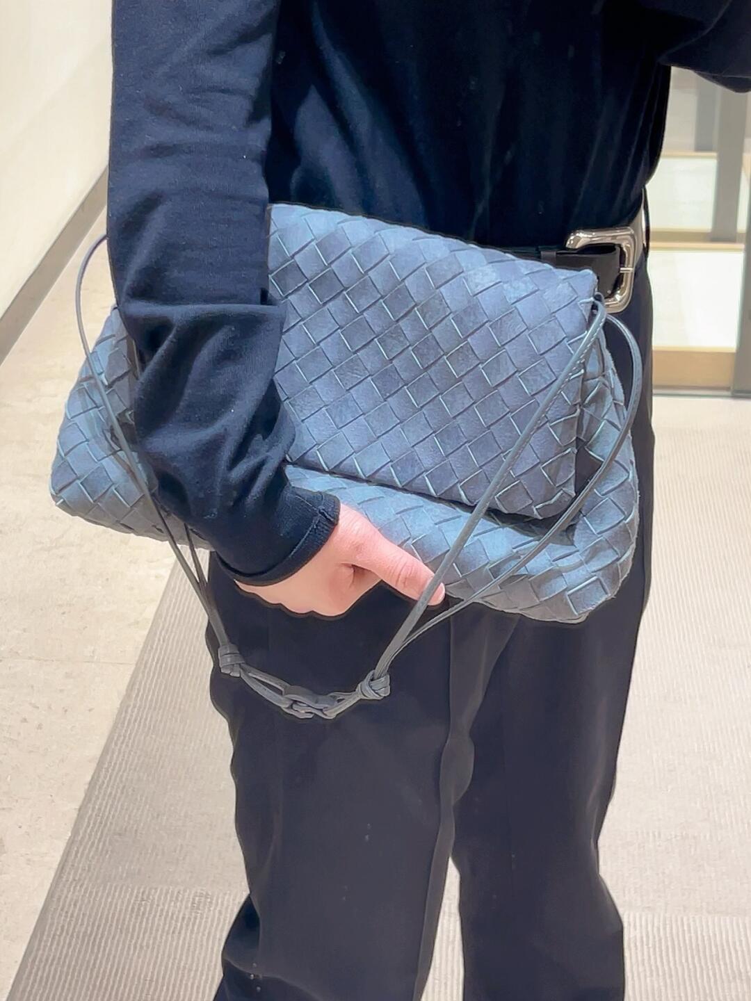 misty blue Hand-brushed matte lambskin Different reflective surfaces appear under different lights The weight is only the same as a canvas bag! - Image 9