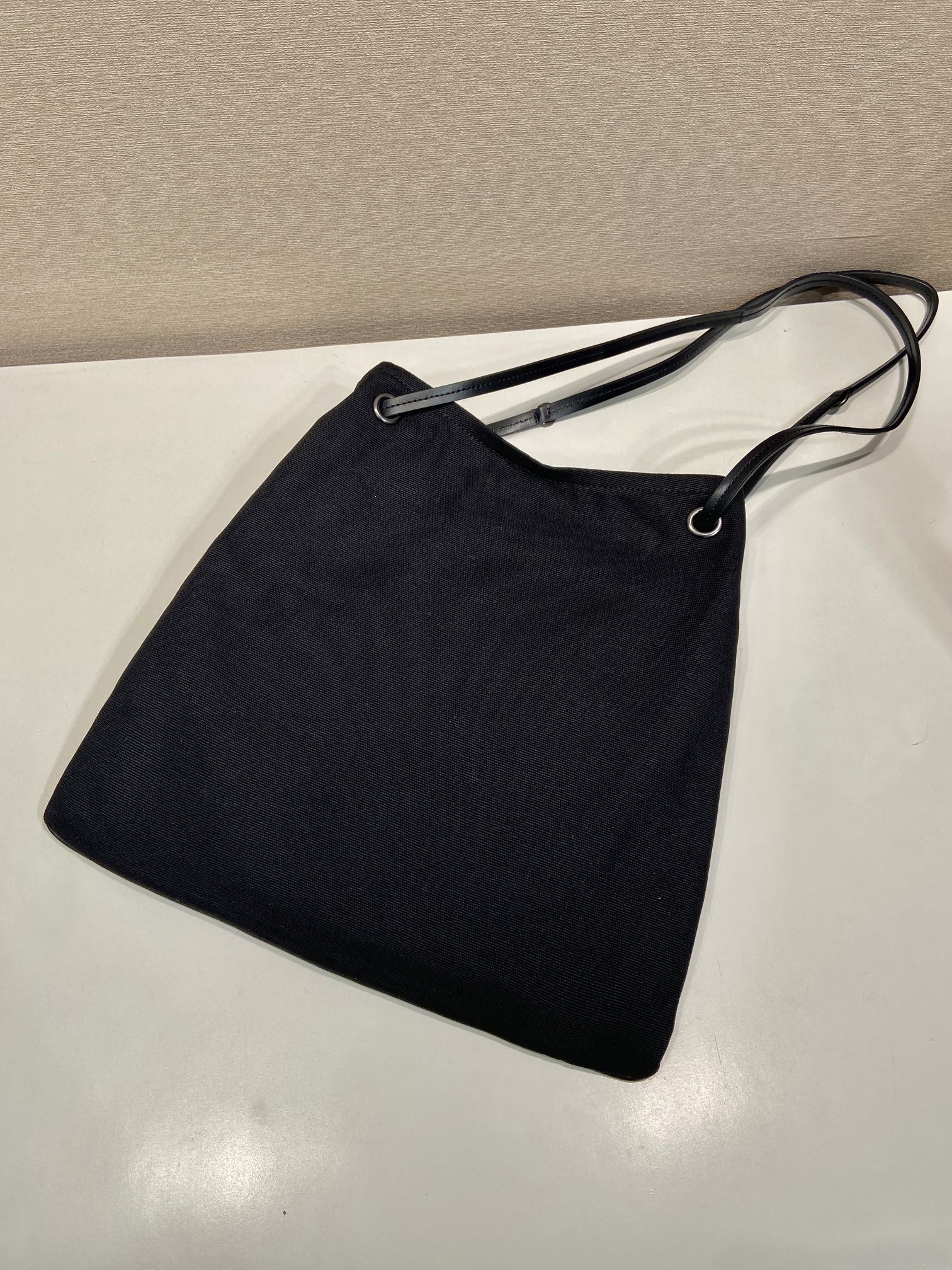 🎉New tote bag🎉1BC293 canvas/leather🎉🎉 This tote bag is made of imported canvas fabric and calfskin - Image 4