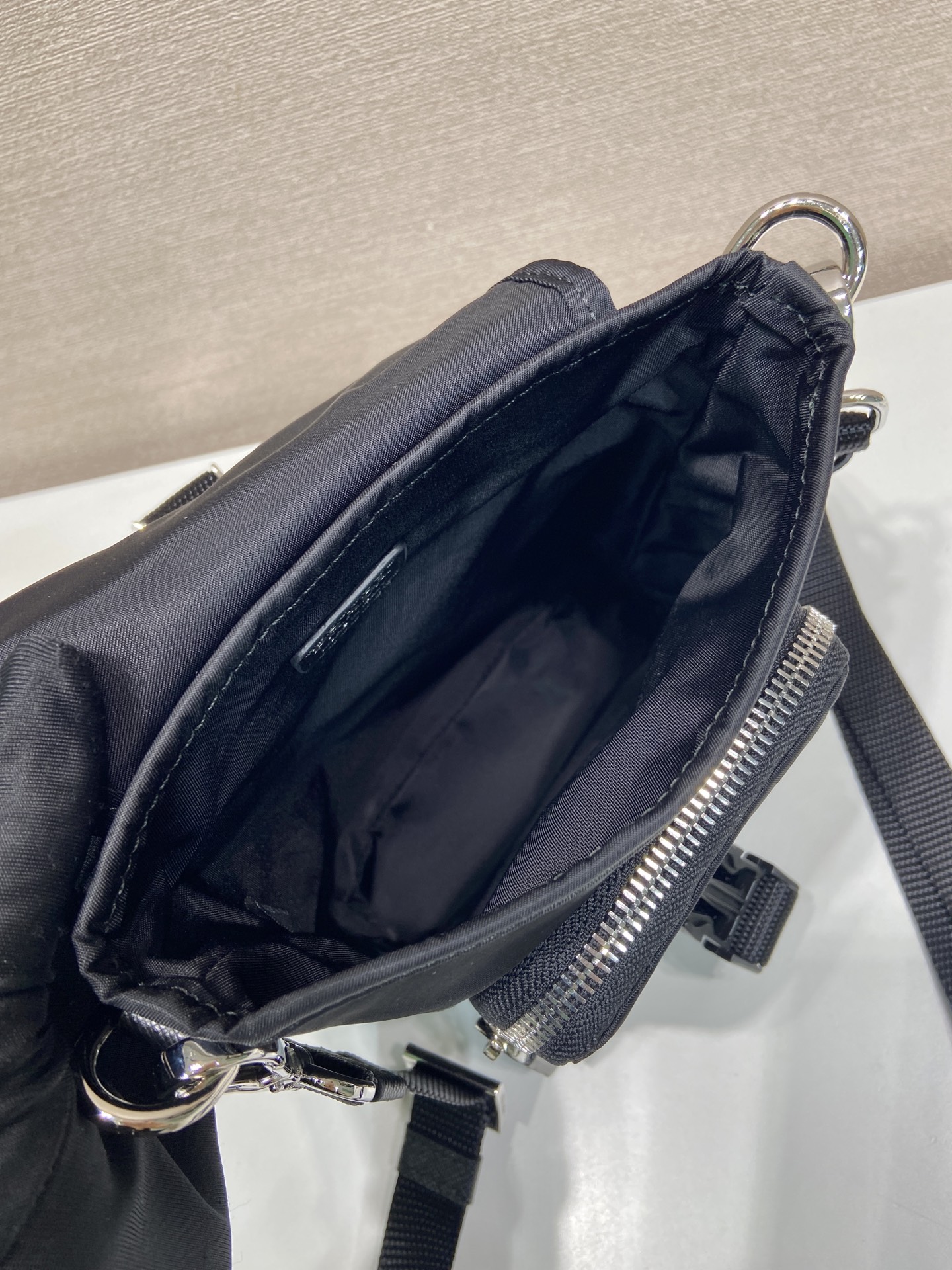 ๐New mobile phone bag๐2ZT086๐๐ This recycled nylon smartphone bag is a versatile accessory with a sporty style and compact design, with external zip pocket and shoulder strap - Image 8