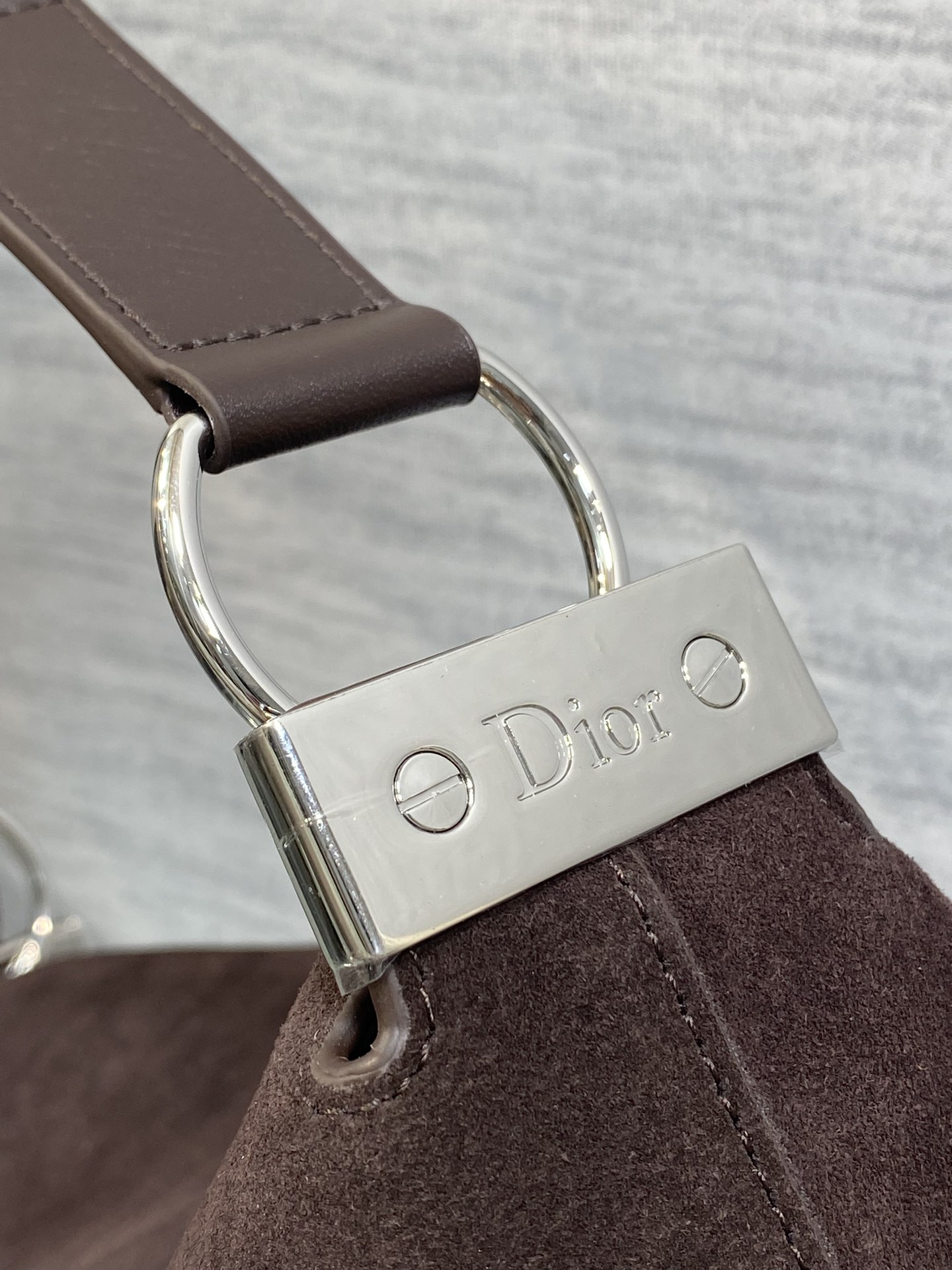 Small silver buckle in stock‼ ️ Dior's 2026 spring and summer new style Christian Hobo bag is made of coffee velvet and leather, which is soft to the touch and full of spring atmosphere - Image 3