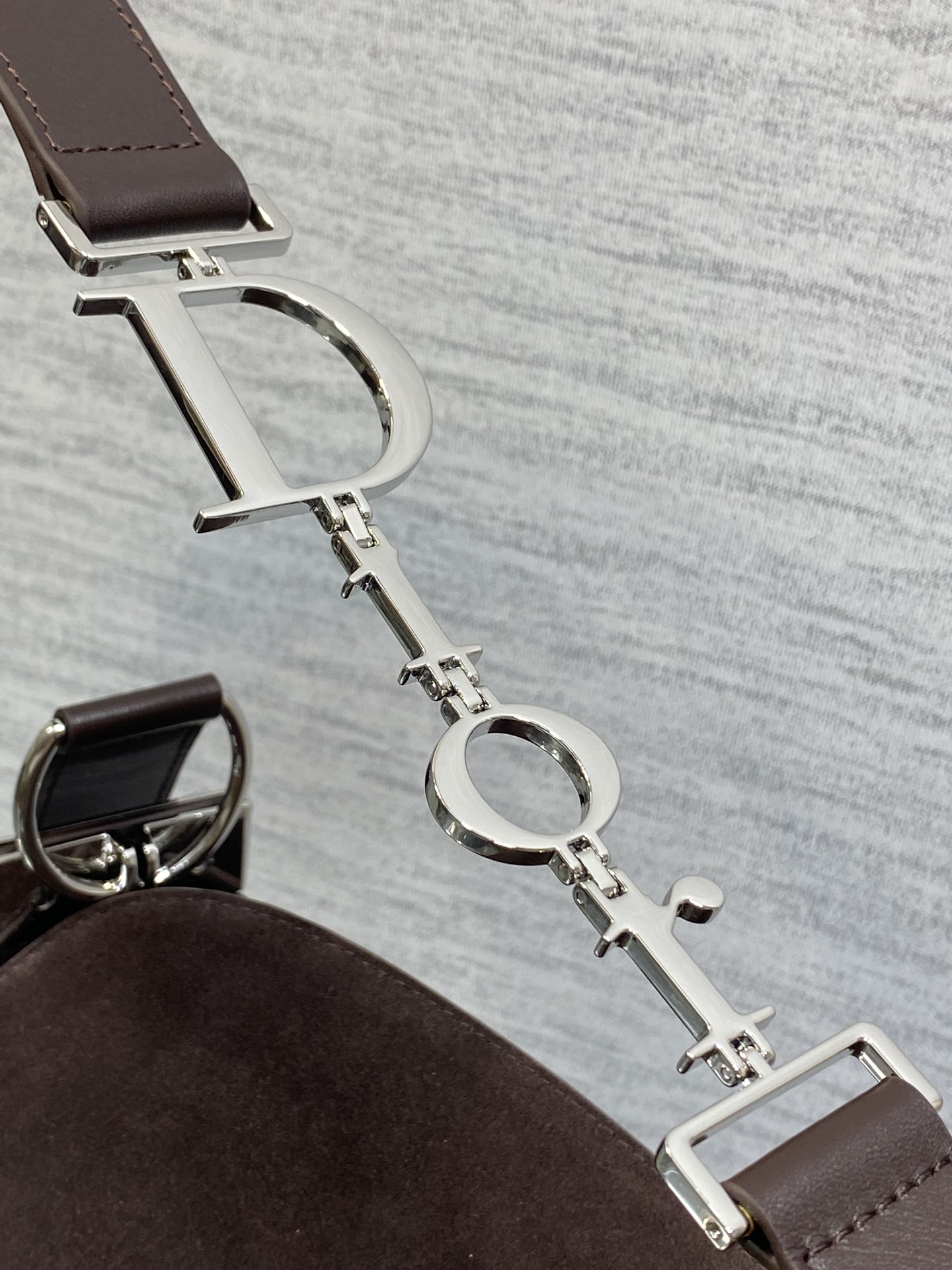 Small silver buckle in stock‼ ️ Dior's 2026 spring and summer new style Christian Hobo bag is made of coffee velvet and leather, which is soft to the touch and full of spring atmosphere - Image 4
