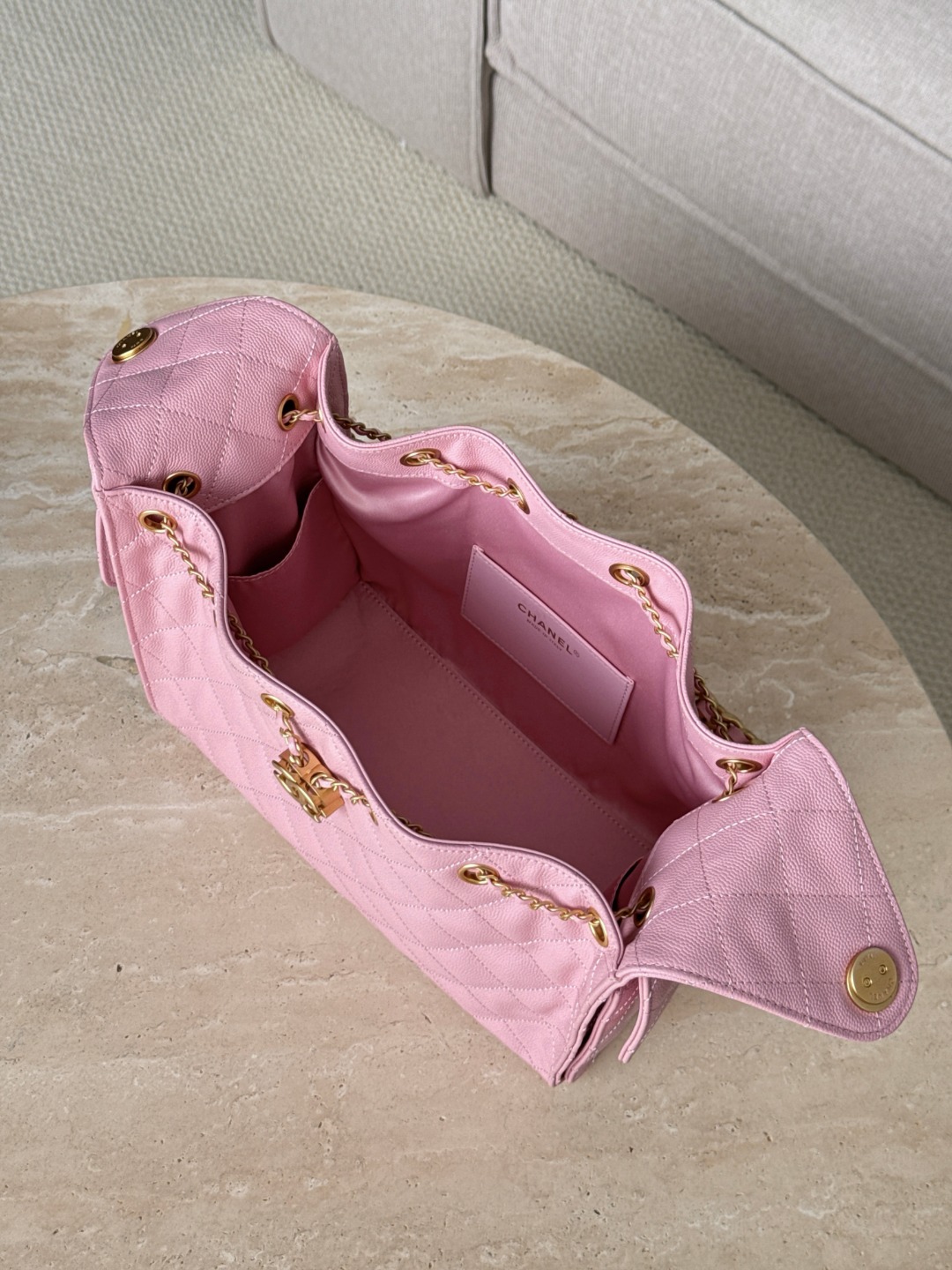 Sakura pink hits girls’ hearts💘 Exquisite and high-end, practicality has not been lost, and the capacity can be filled! Style adaptability is 100%, whether it is sweet style or cool style All completely OK! ! ! - Image 5