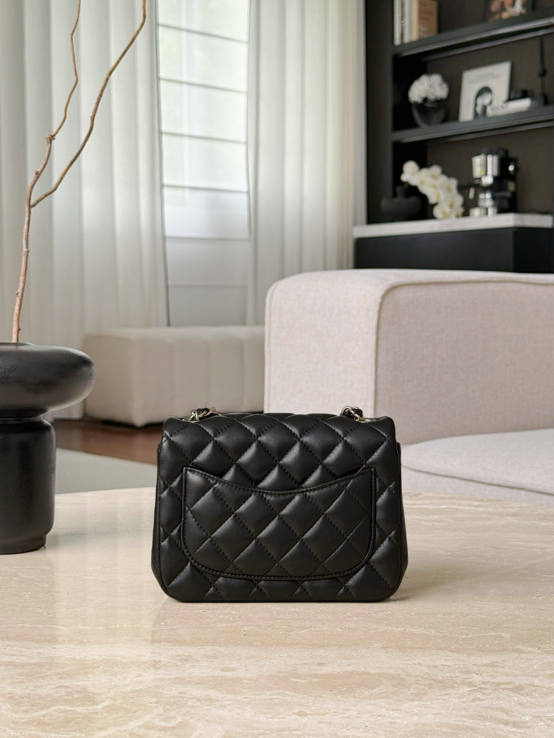 cf17 sheep black light gold The black and light gold color scheme is very feminine and elegant, it can be salty or sweet ~ simple and classic design, outstanding texture, it is both aura and elegant when carried on the back - Image 2