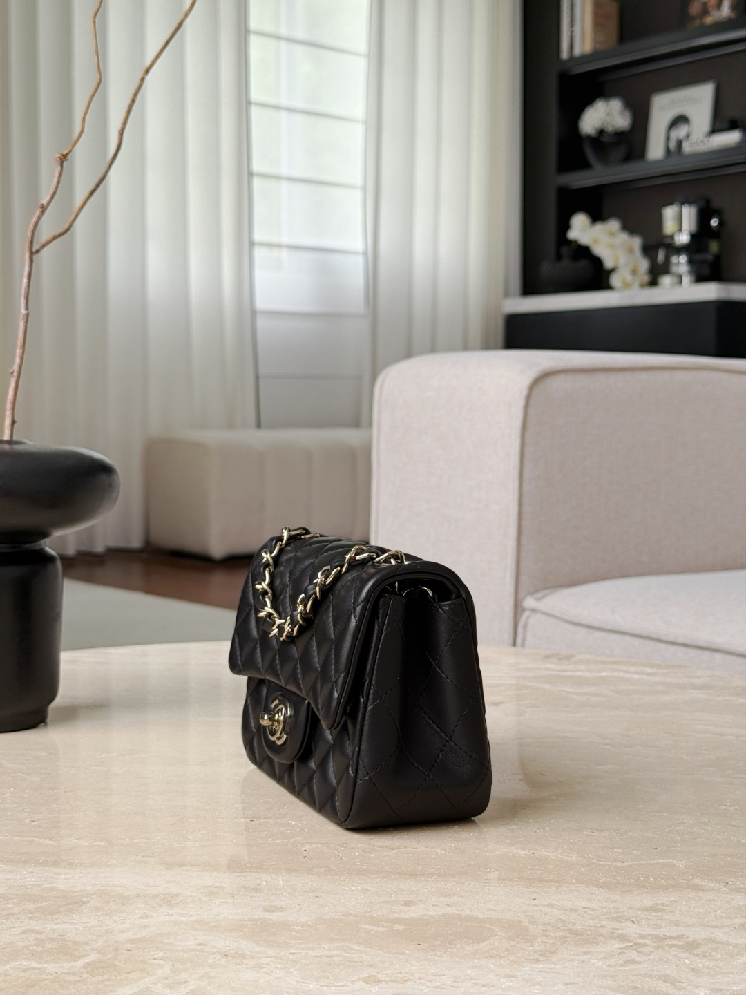 cf17 sheep black light gold The black and light gold color scheme is very feminine and elegant, it can be salty or sweet ~ simple and classic design, outstanding texture, it is both aura and elegant when carried on the back - Image 3