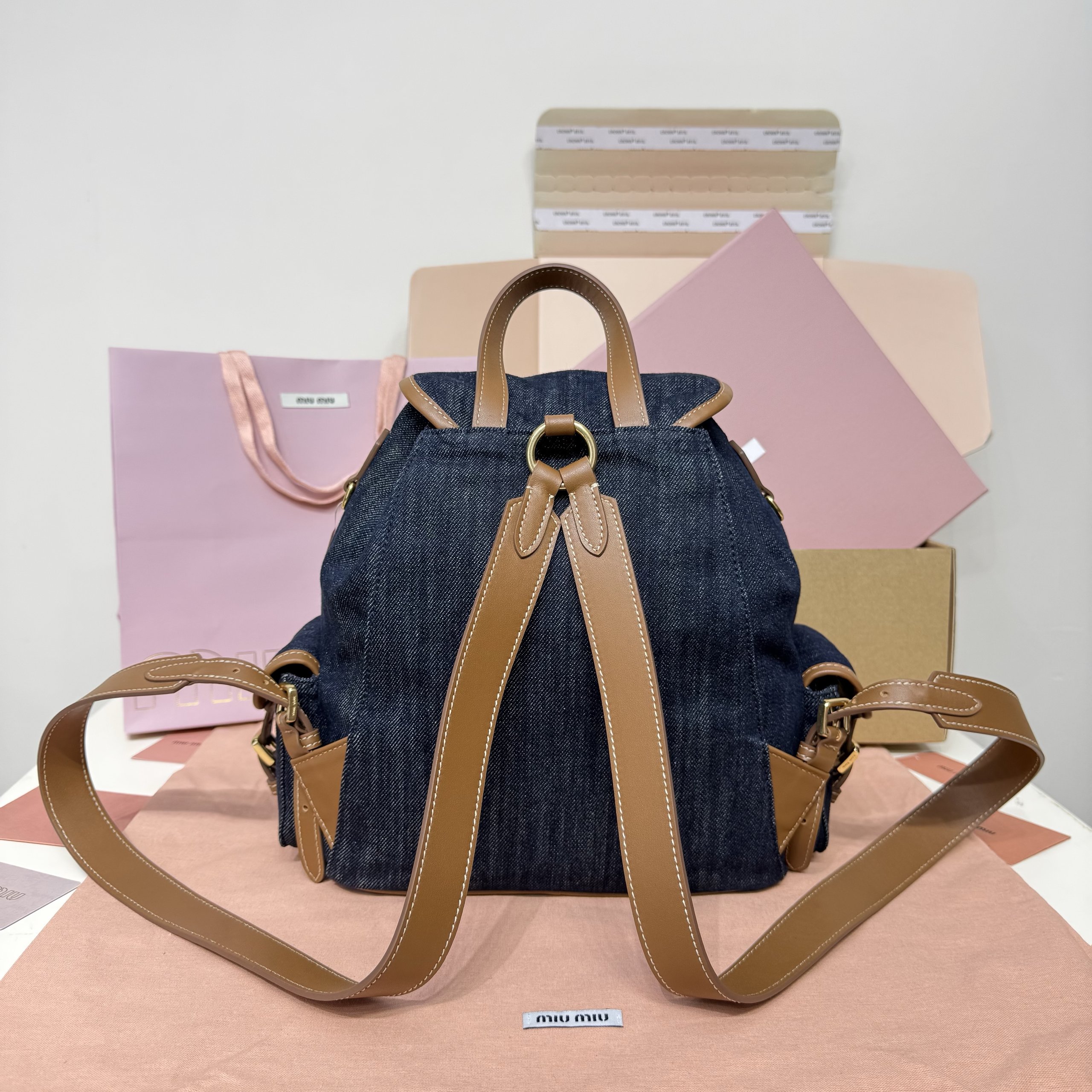 Top original order, 💰1480 counter quality MIU's new college-style backpack: 5BZ042, a perfect combination of canvas and high-quality calfskin, with a thick and wear-resistant linen blend lining - Image 3