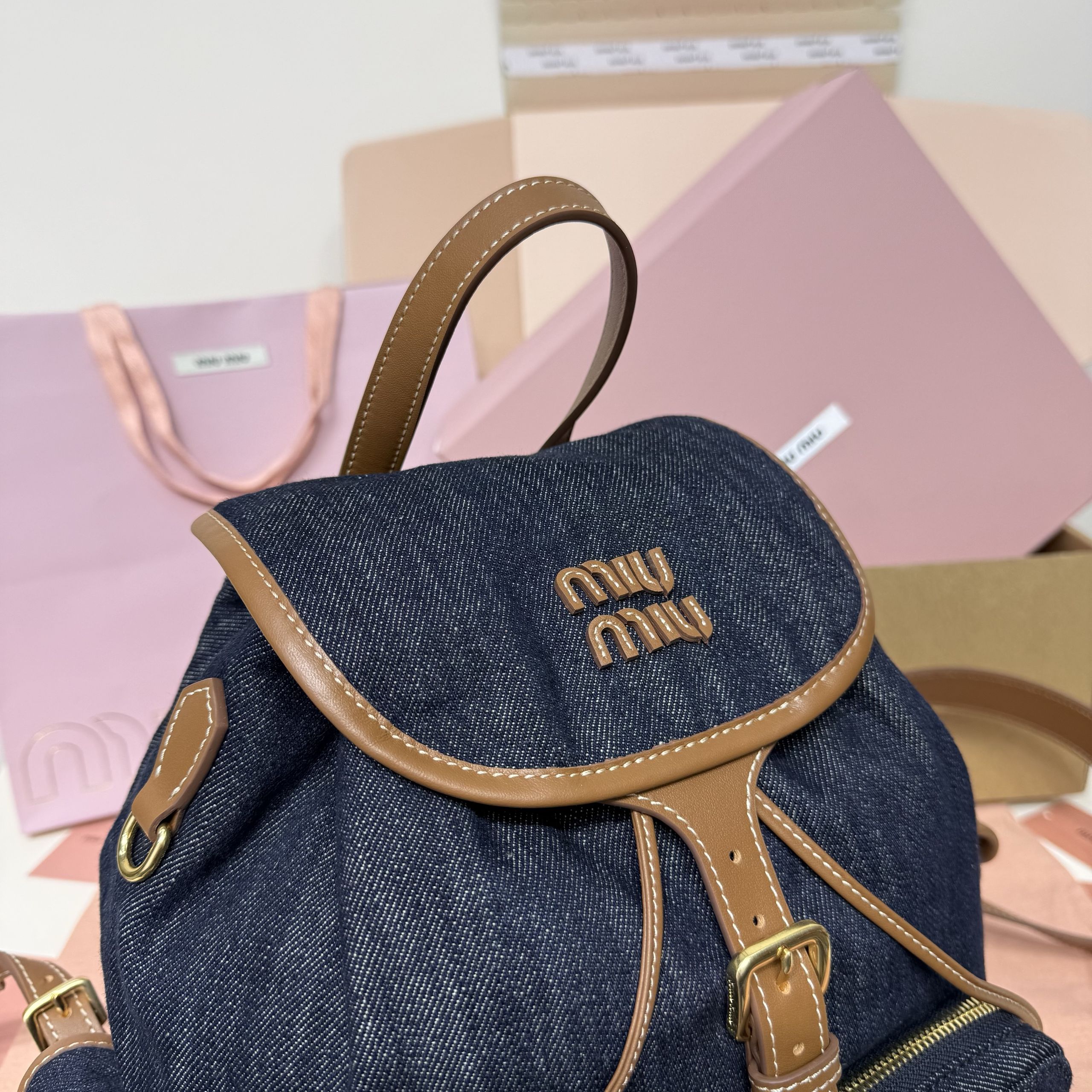 Top original order, 💰1480 counter quality MIU's new college-style backpack: 5BZ042, a perfect combination of canvas and high-quality calfskin, with a thick and wear-resistant linen blend lining - Image 5