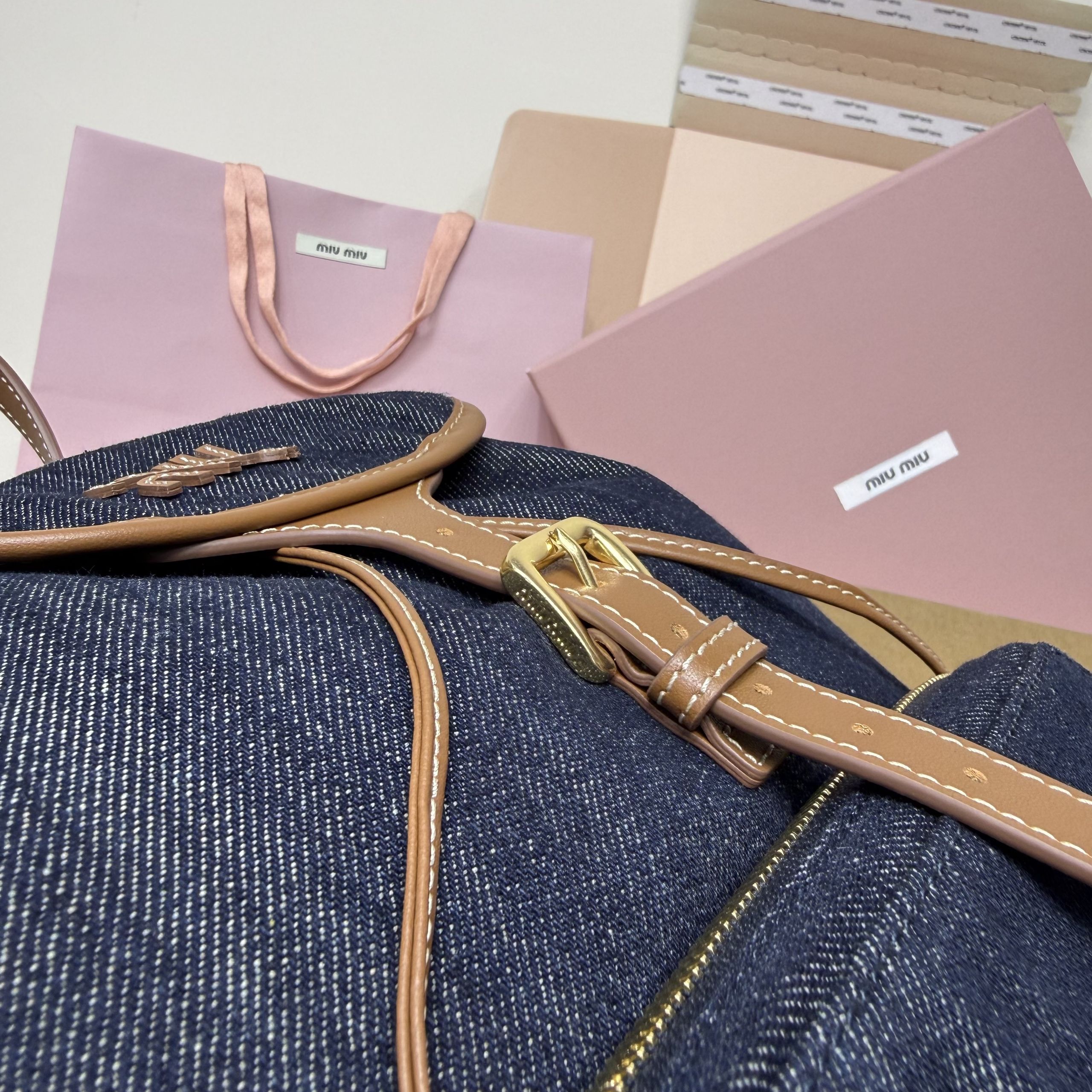 Top original order, 💰1480 counter quality MIU's new college-style backpack: 5BZ042, a perfect combination of canvas and high-quality calfskin, with a thick and wear-resistant linen blend lining - Image 6