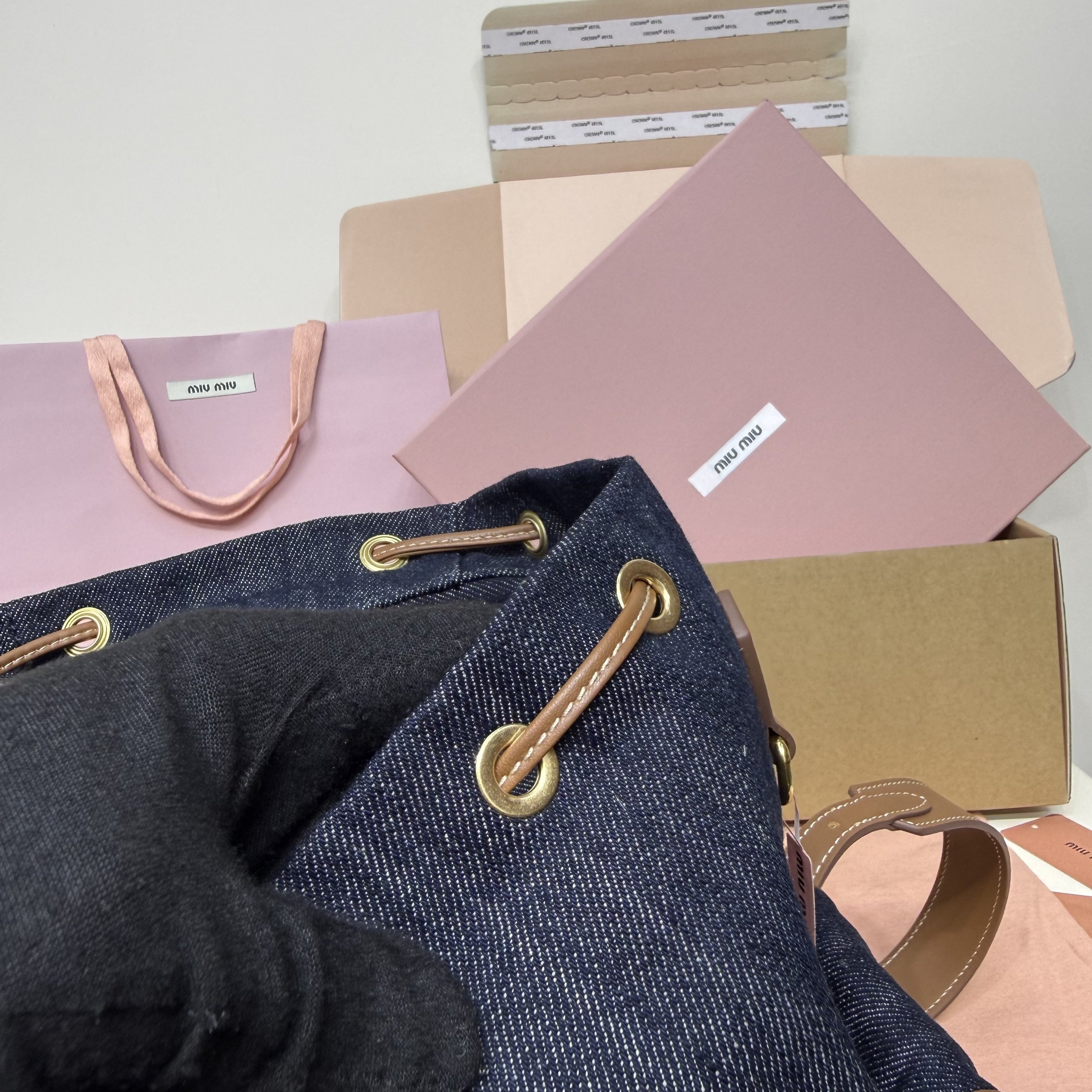 Top original order, 💰1480 counter quality MIU's new college-style backpack: 5BZ042, a perfect combination of canvas and high-quality calfskin, with a thick and wear-resistant linen blend lining - Image 10