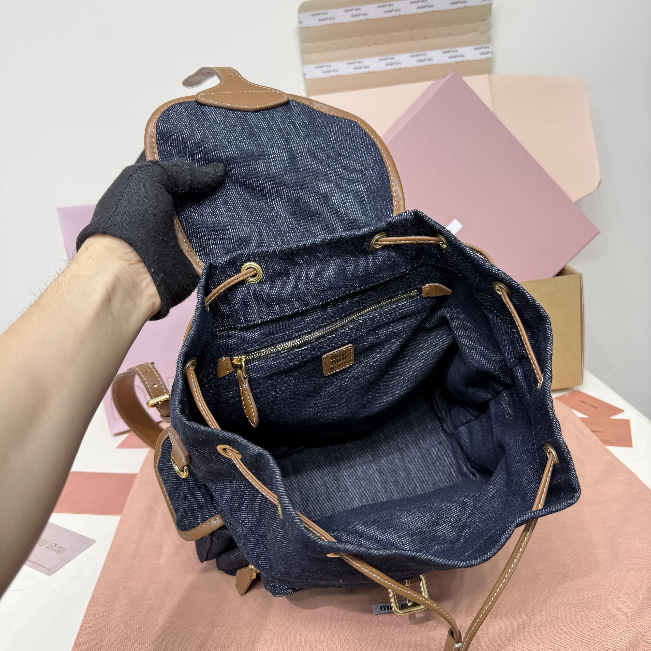Top original order, 💰1480 counter quality MIU's new college-style backpack: 5BZ042, a perfect combination of canvas and high-quality calfskin, with a thick and wear-resistant linen blend lining - Image 11
