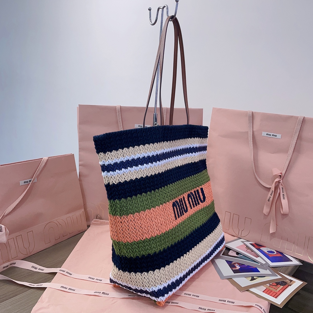Top original order, 💰1250 counter quality Knit new colors 5BG228, imported raffia straw spliced cotton thread woven tote bag, fresh and pleasant blue tone, unique woven texture adds a touch of retro sentiment, high-end and girly, iconic Miu Miu embroidery on the front, cotton lining, ultra-light, large capacity, a must-have for travel, suitable for all seasons, super beautiful in person, size: 40X34X16CM, with original packaging - Image 2