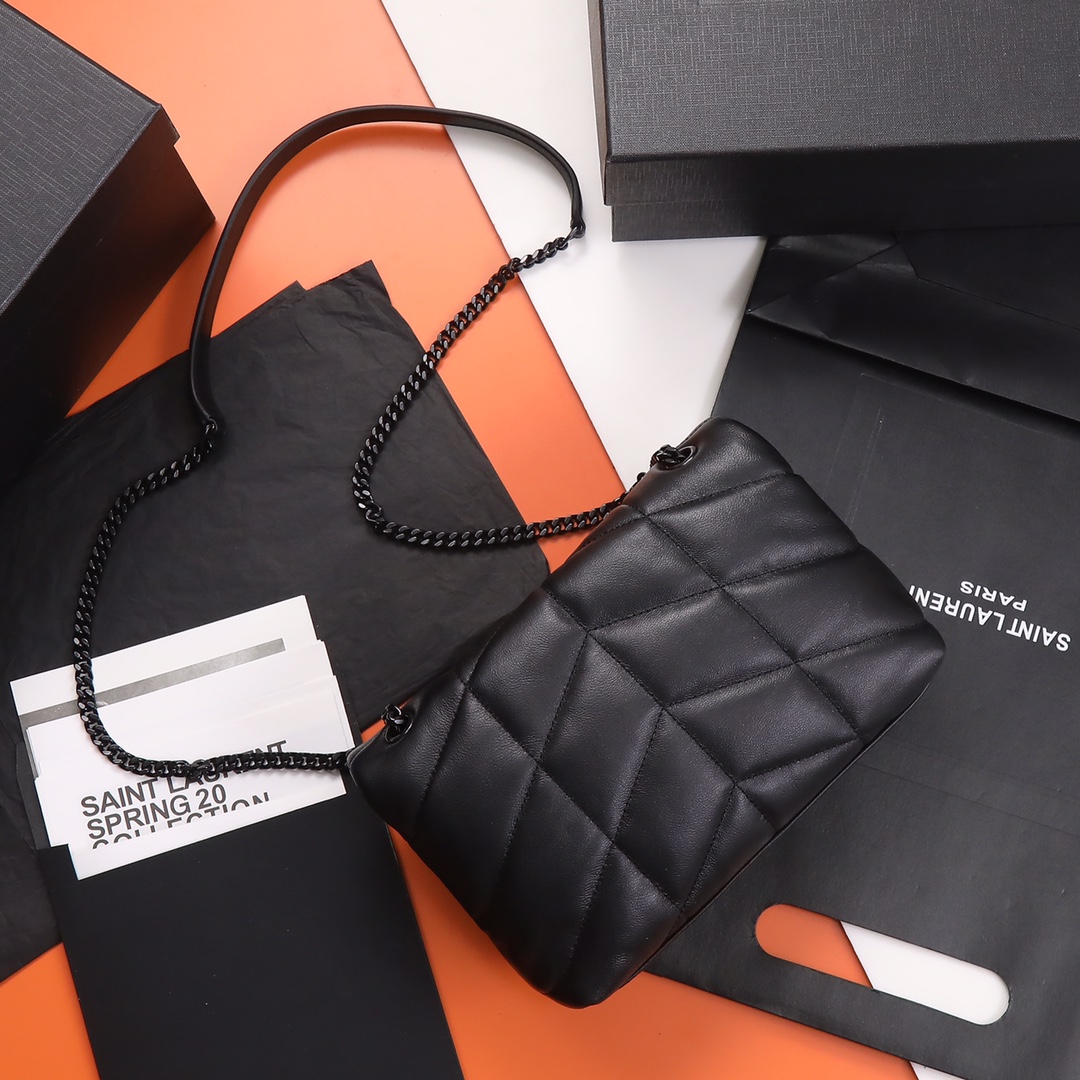 Exclusive real shot background】🔥Special original order🔥𝑳𝒐𝒖𝑳𝒐𝒖 puffer mini #LouLou puffer mini crossbody bag is coming! The whole bag is made of soft Italian lambskin, with Y's diagonal stripe quilting technology - Image 3