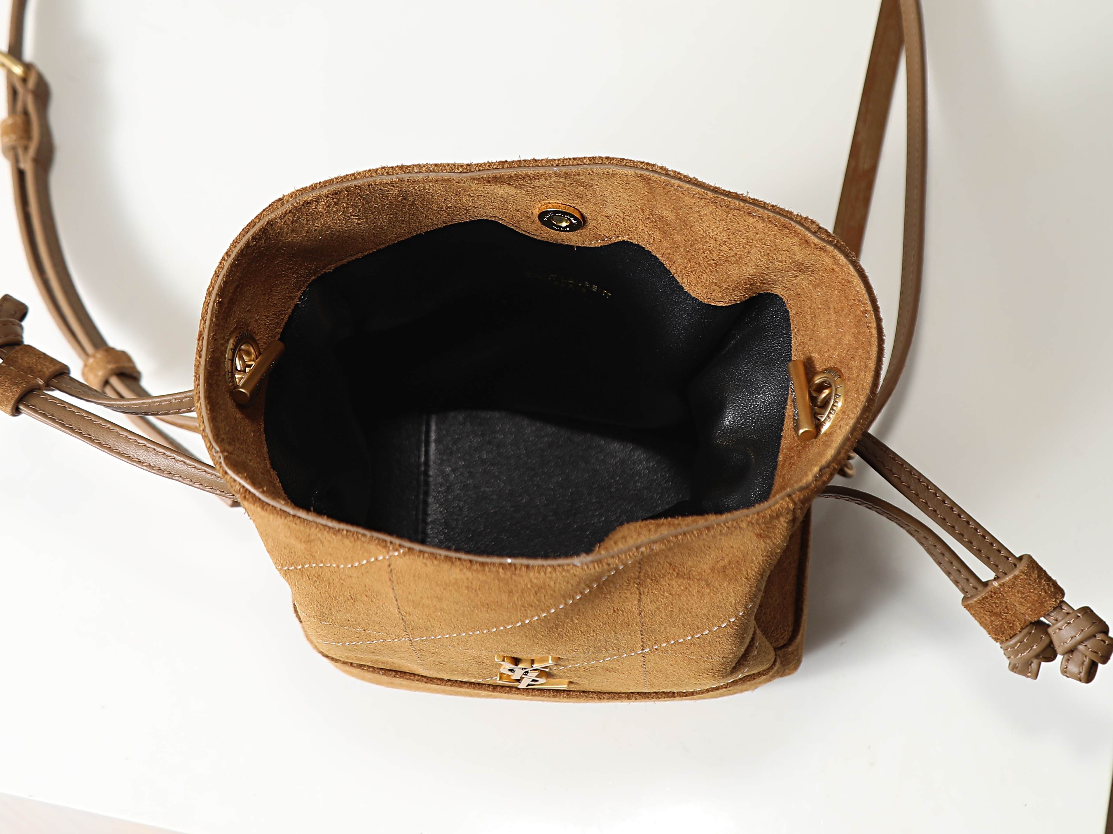 P¥1130 - Image 9
