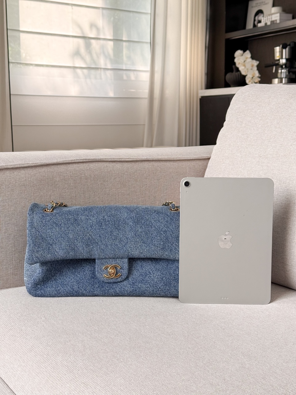 26a small flap denim Bag shape: Small flap bag style, with coordinated and exquisite proportions - Image 16